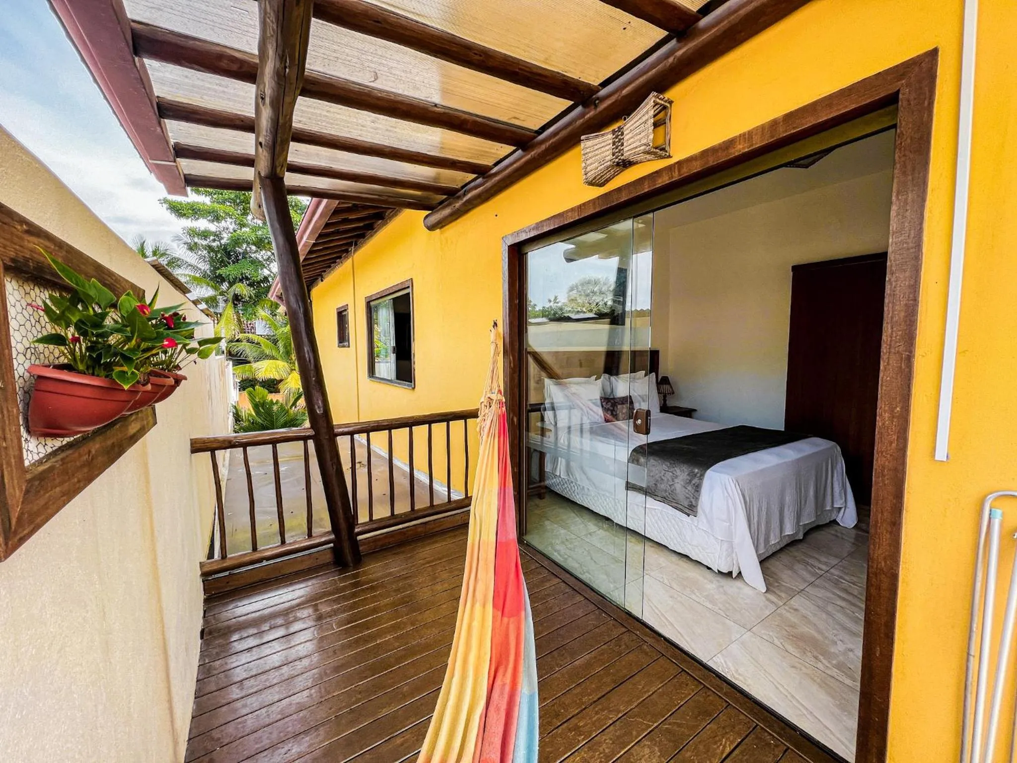 Balcony/Terrace, Bed in Conchas do Mar Residence