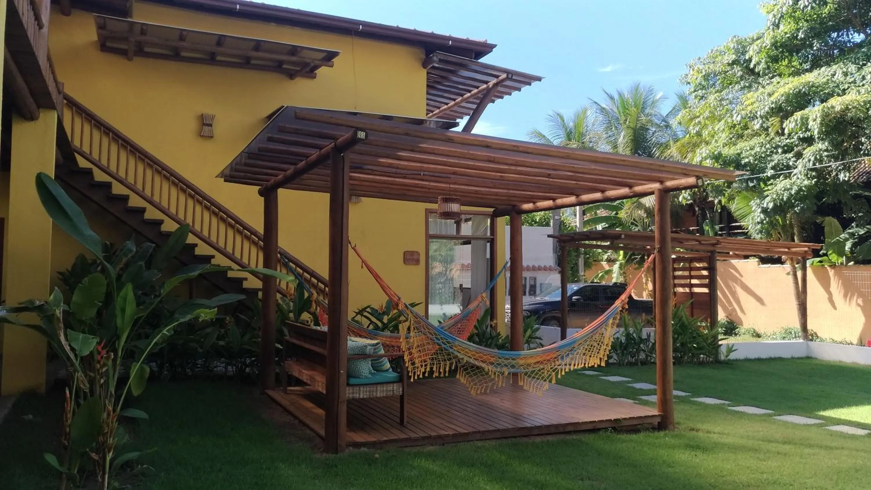 Facade/entrance in Conchas do Mar Residence