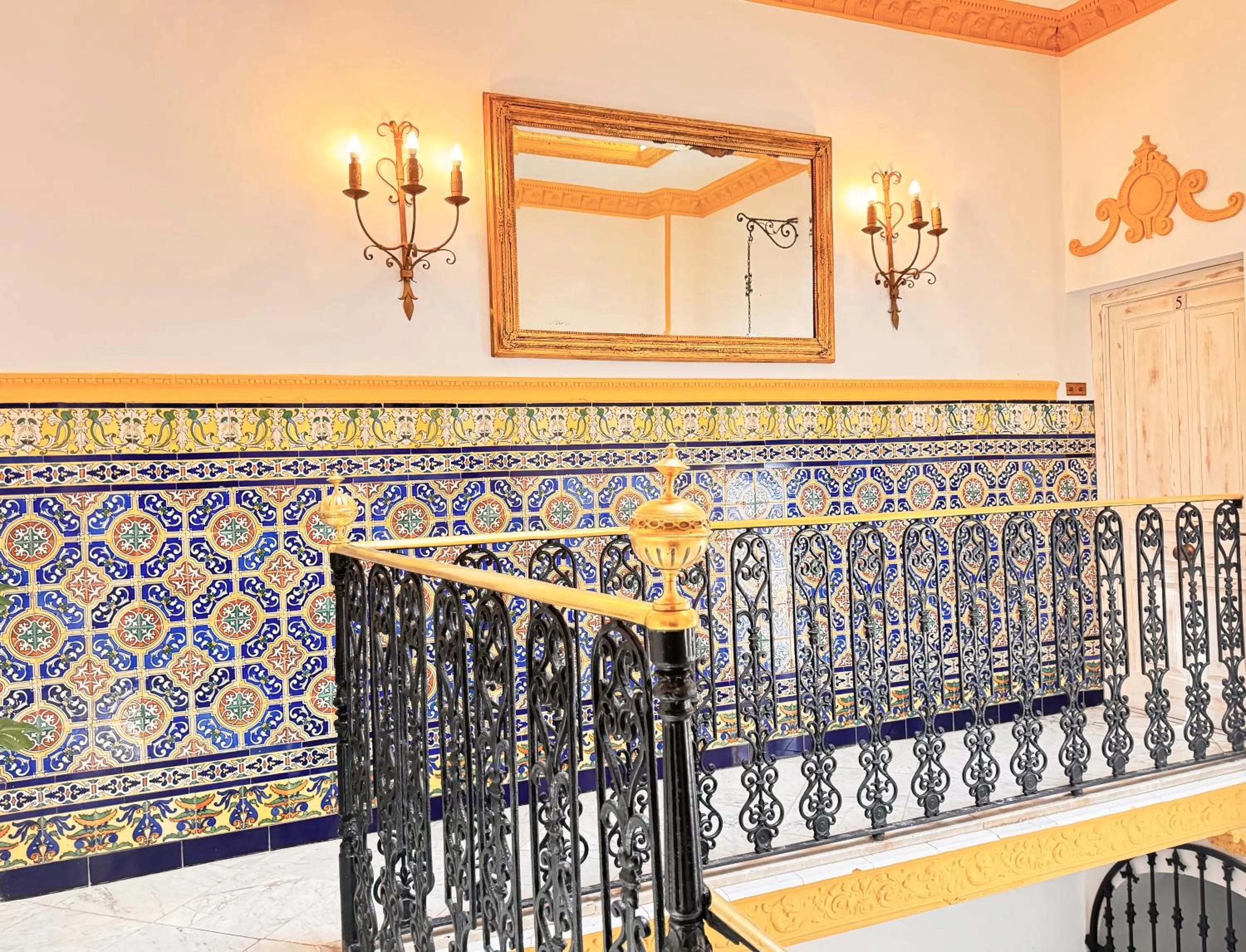 Palace House Hércules Apartments