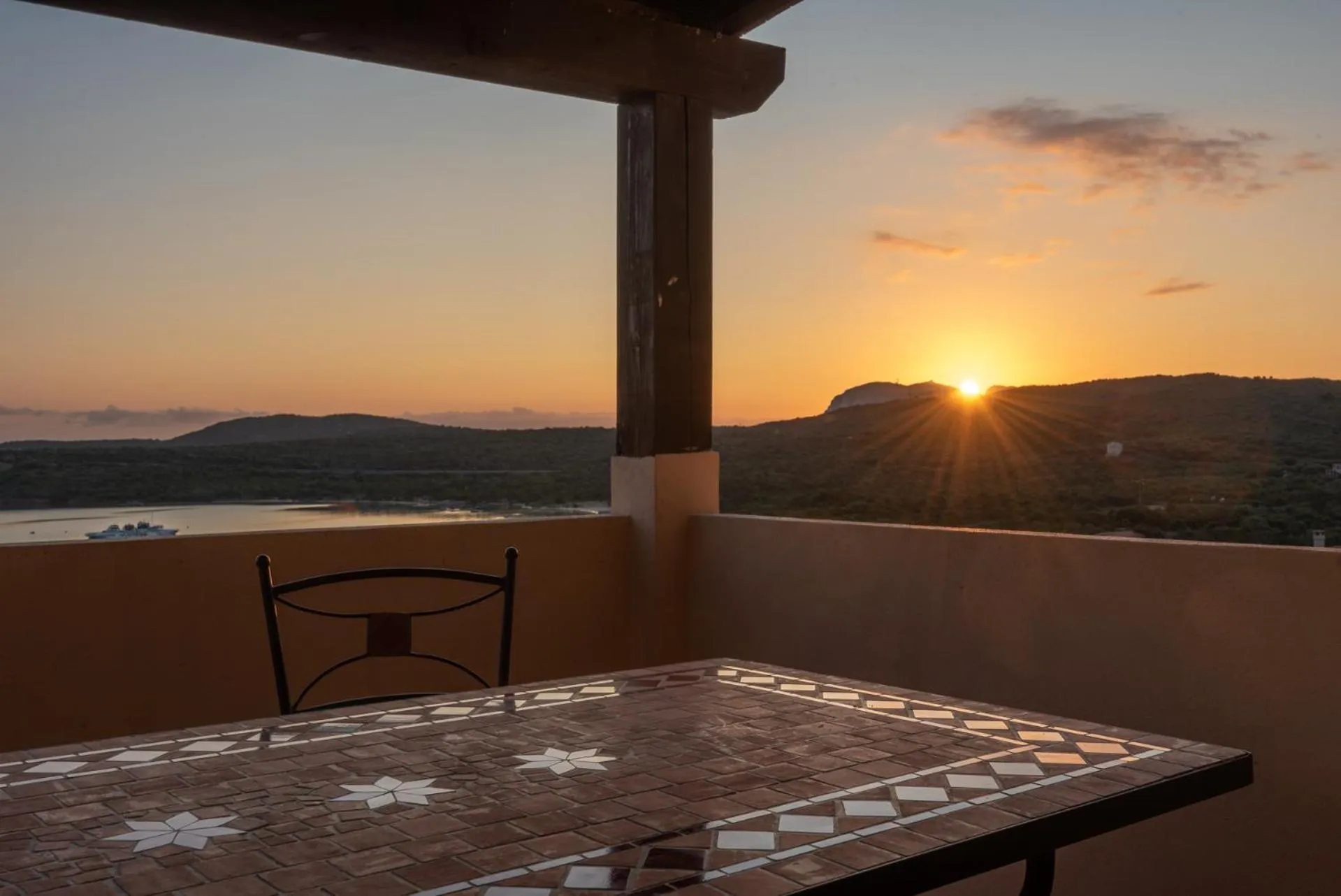 Sunset in Baia de Bahas Residence