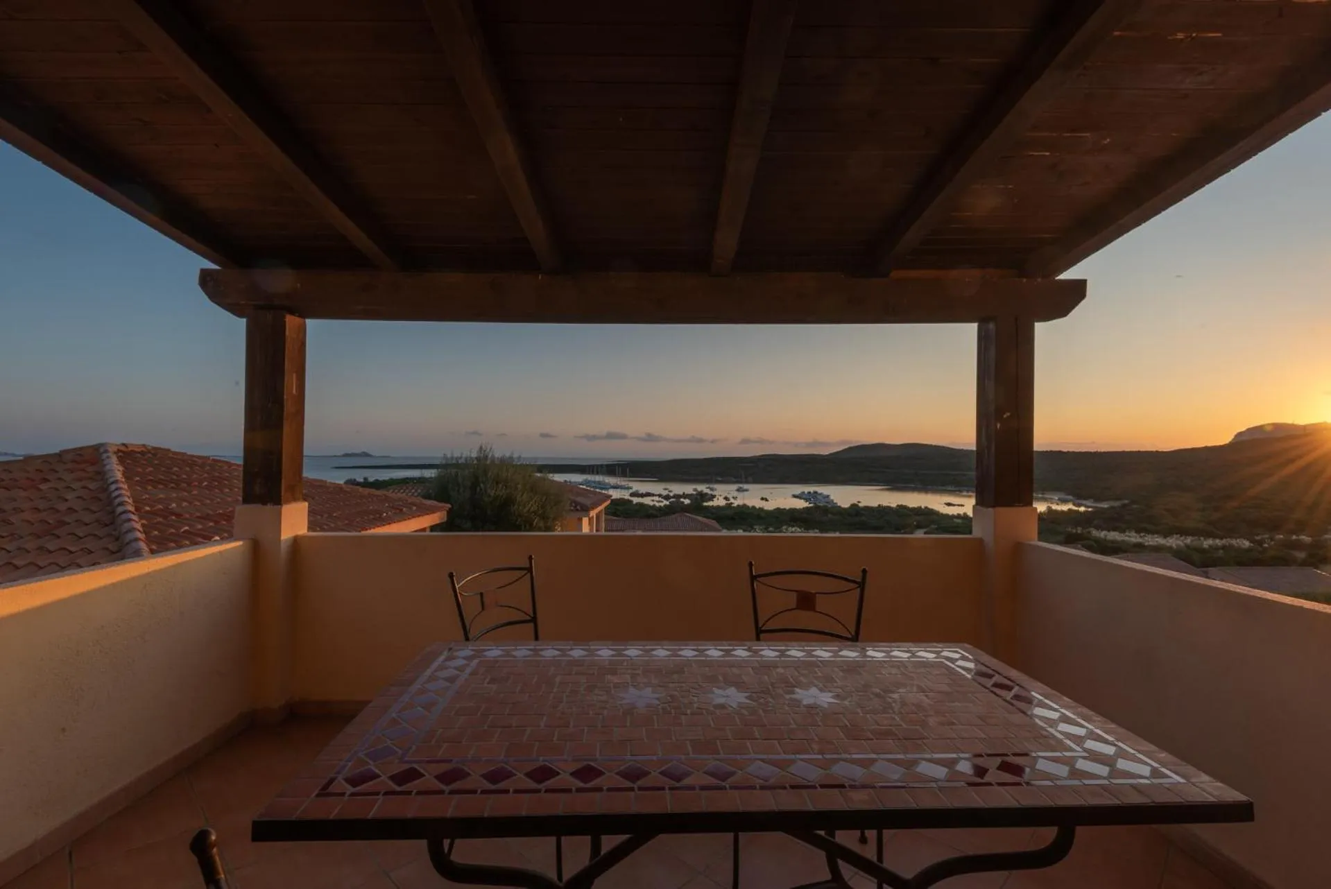 Sunset in Baia de Bahas Residence