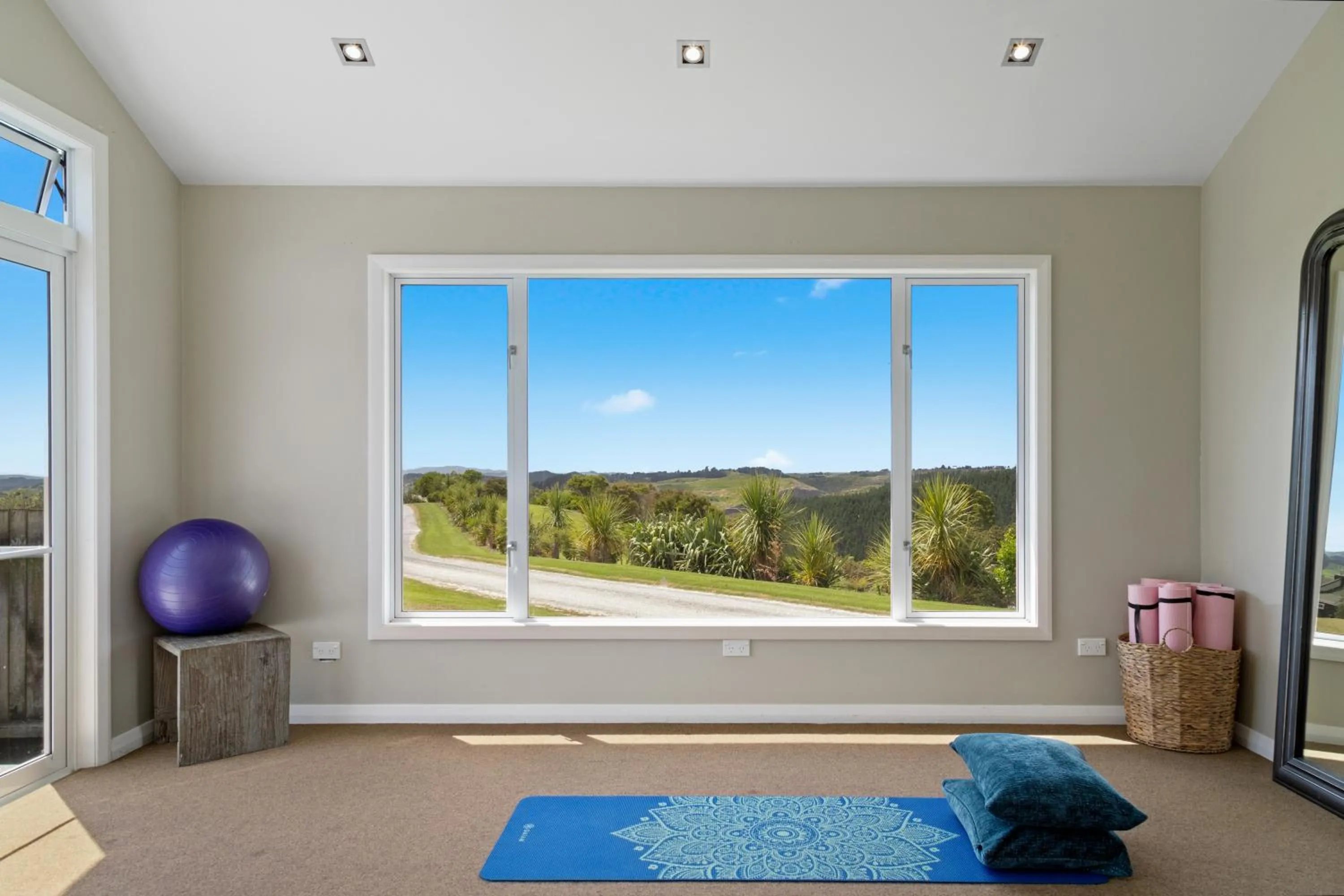 Property building in Woodhouse Mountain Lodge