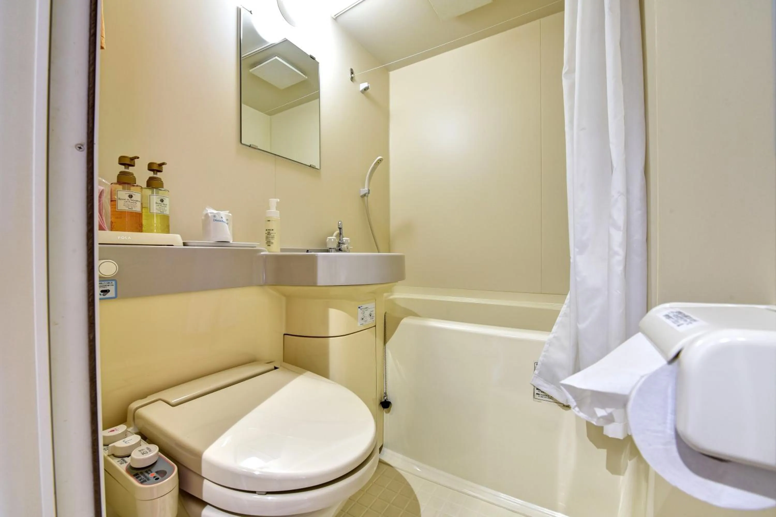 Photo of the whole room in Eboshiso