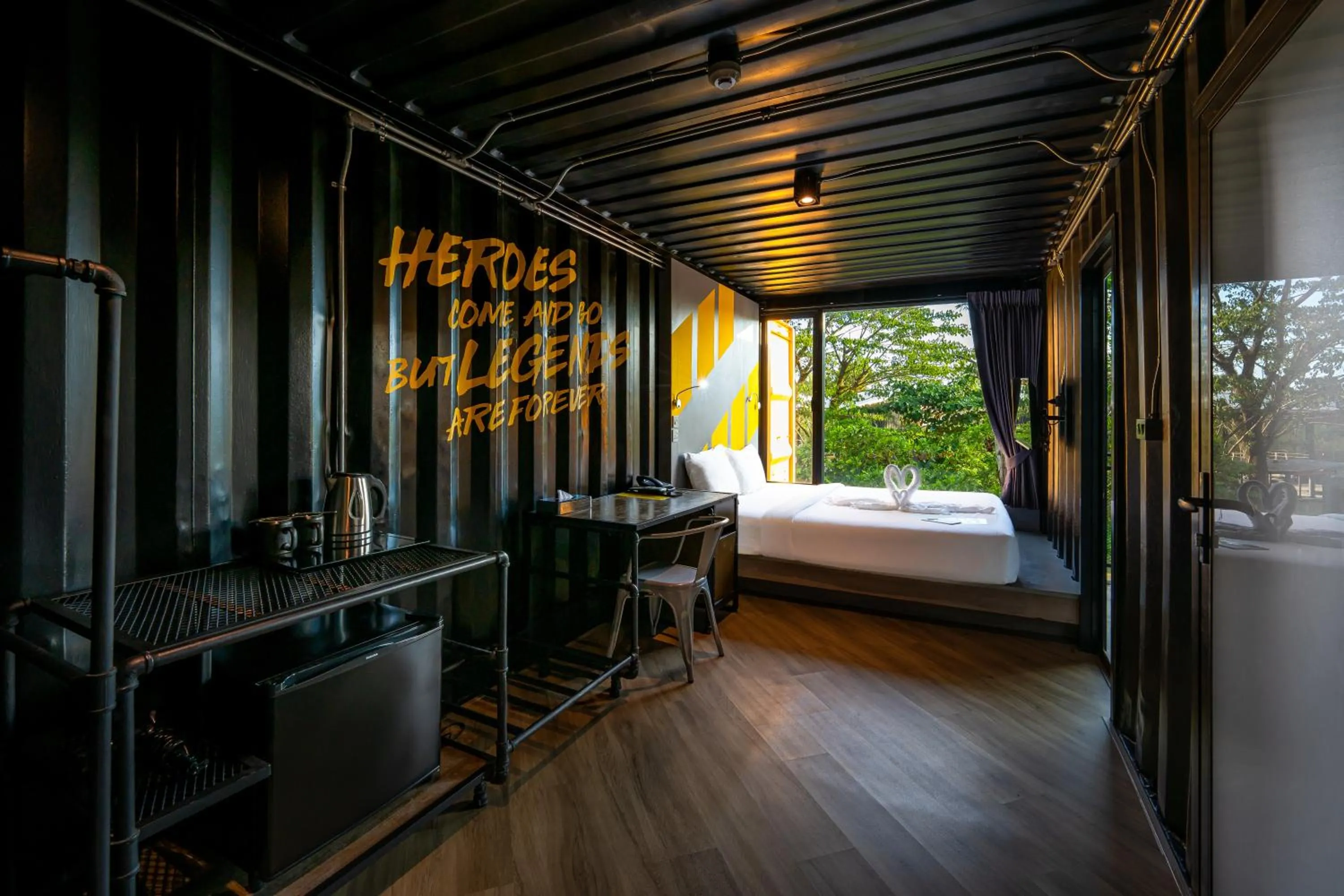 Bed in Hivetel Phuket