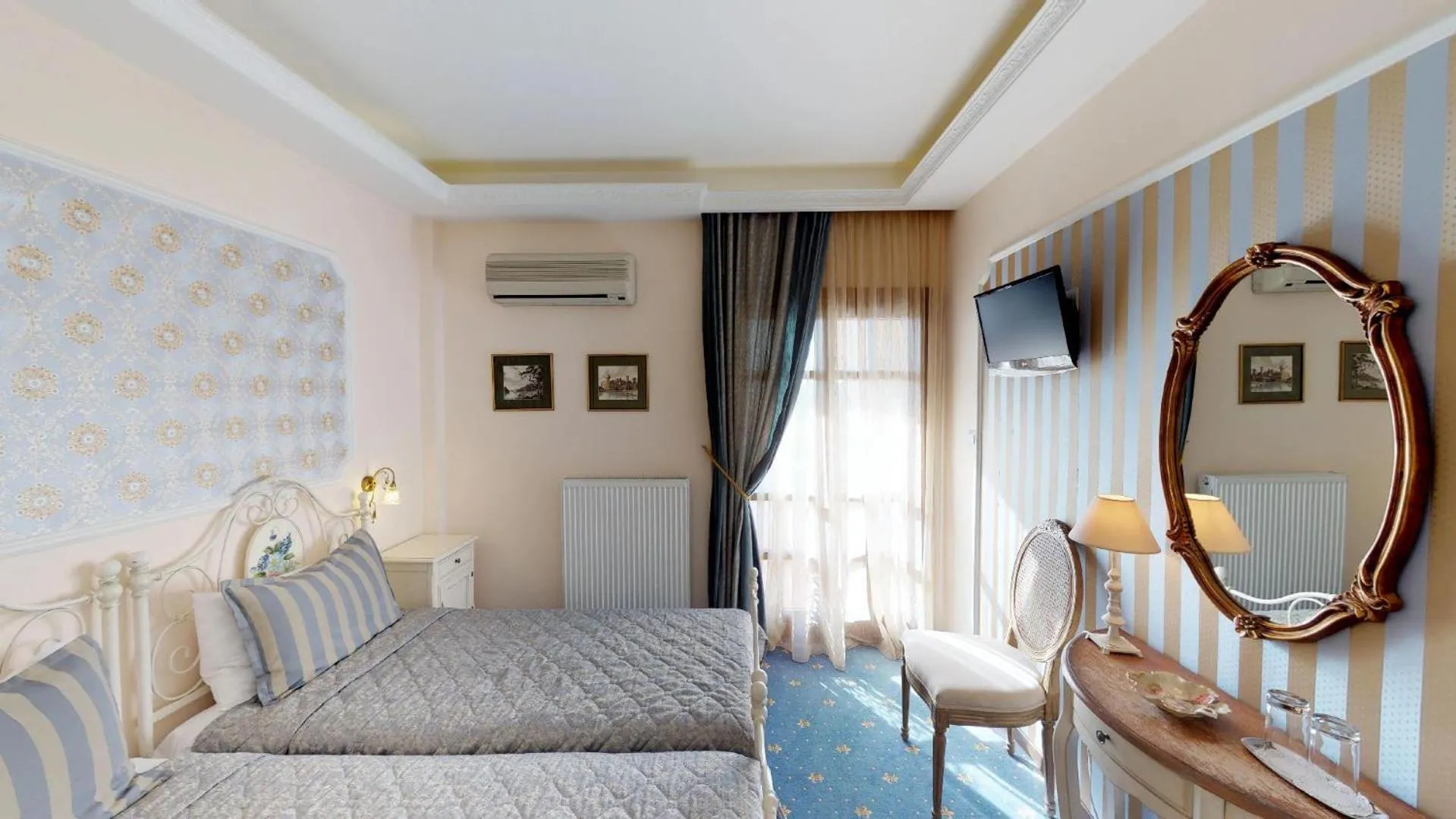 Twin Room in Hotel Mirto