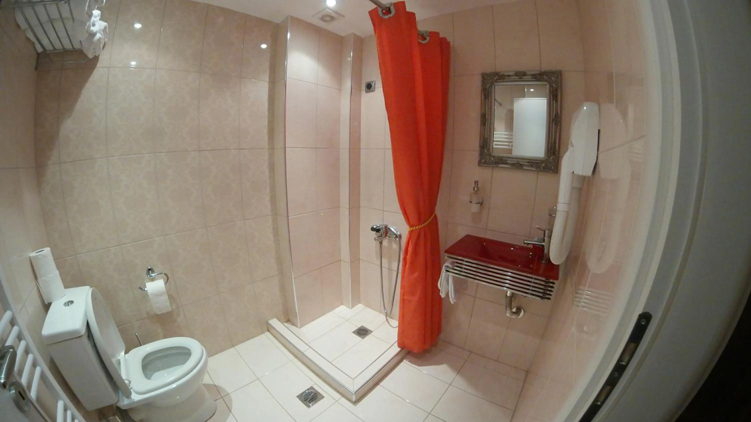 Shower in Hotel Mirto