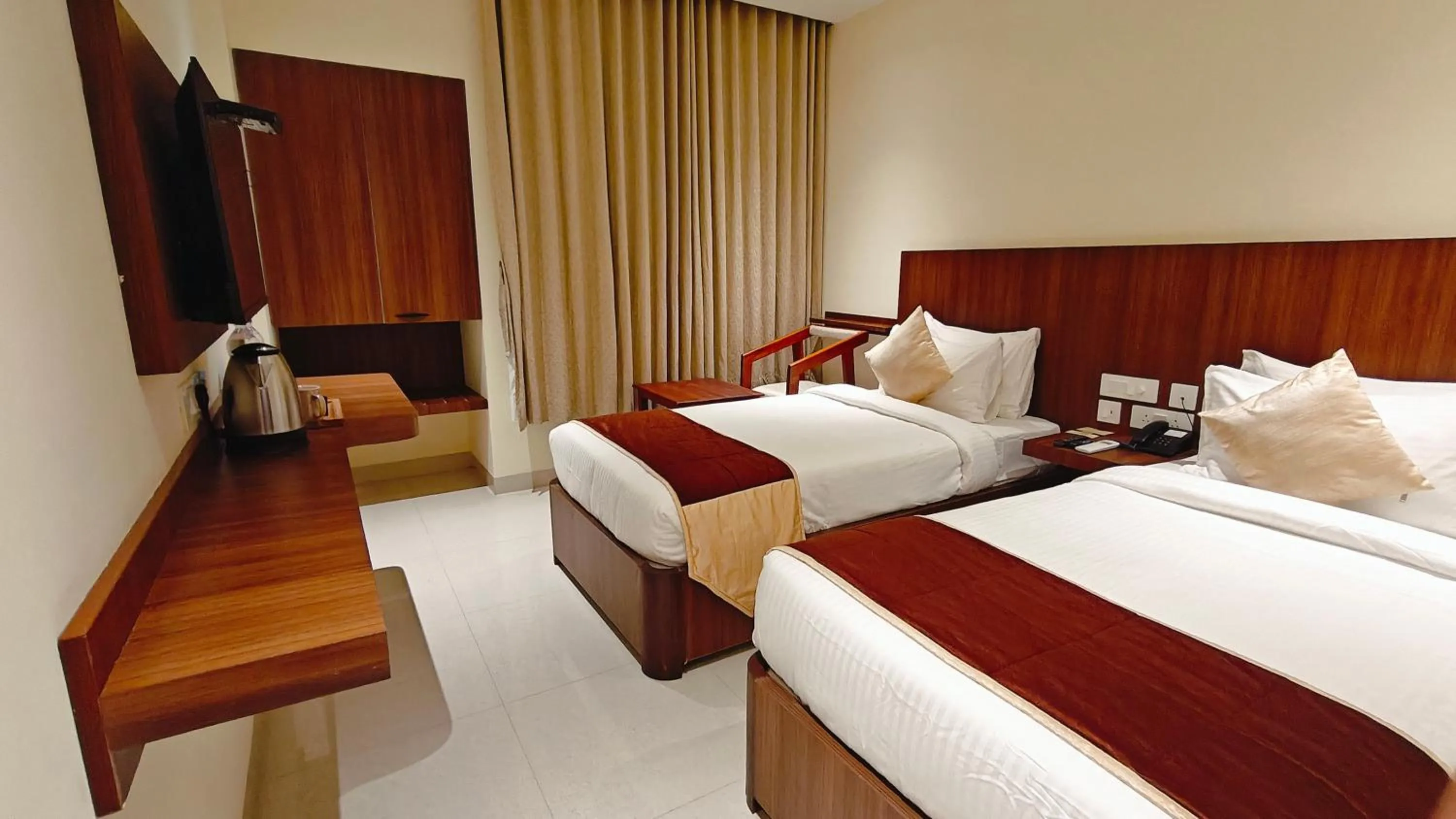 Bed in Alps Residency - A Bergamont Hotel, Krishnagiri