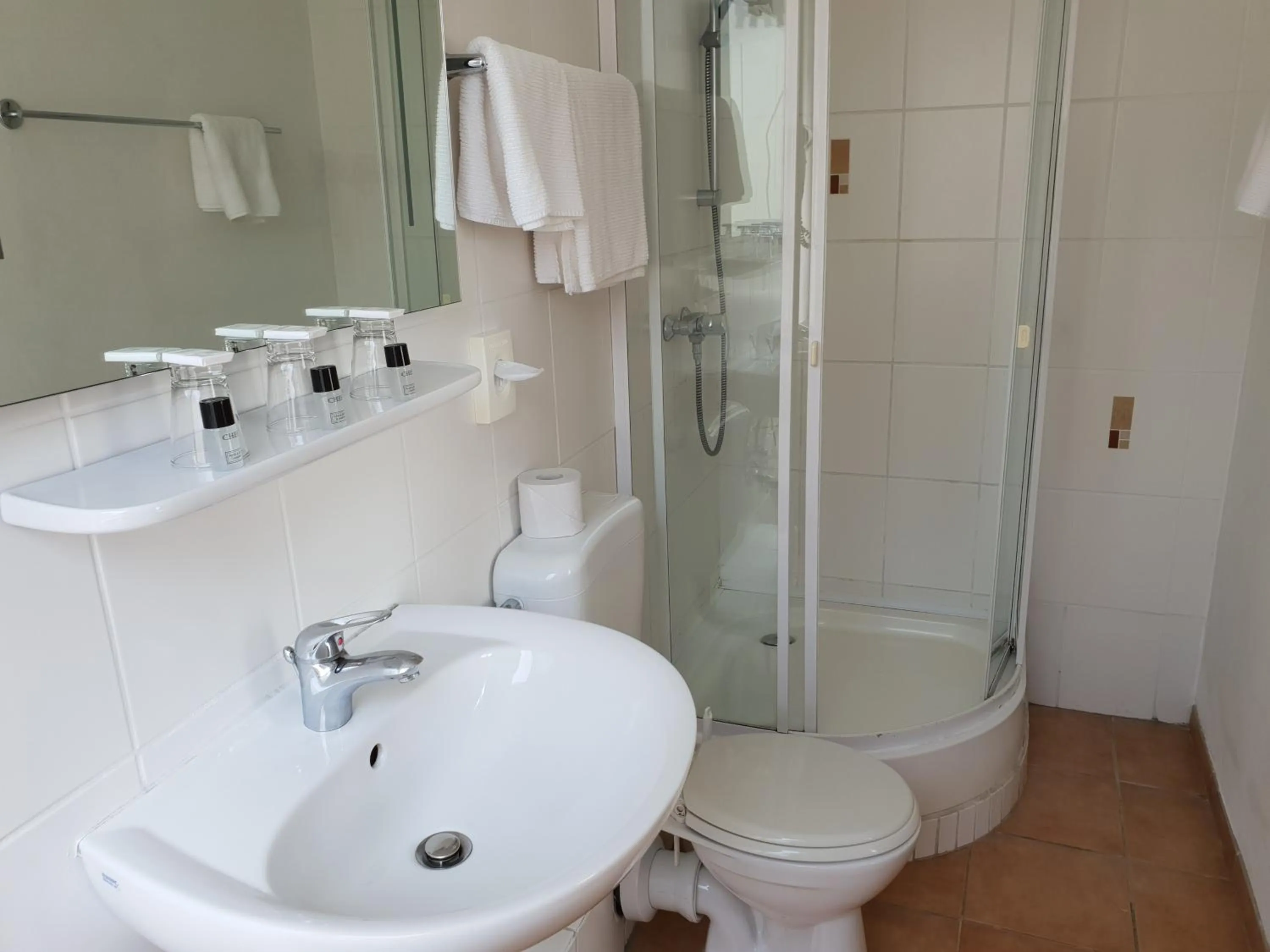 Bathroom in Südhotel