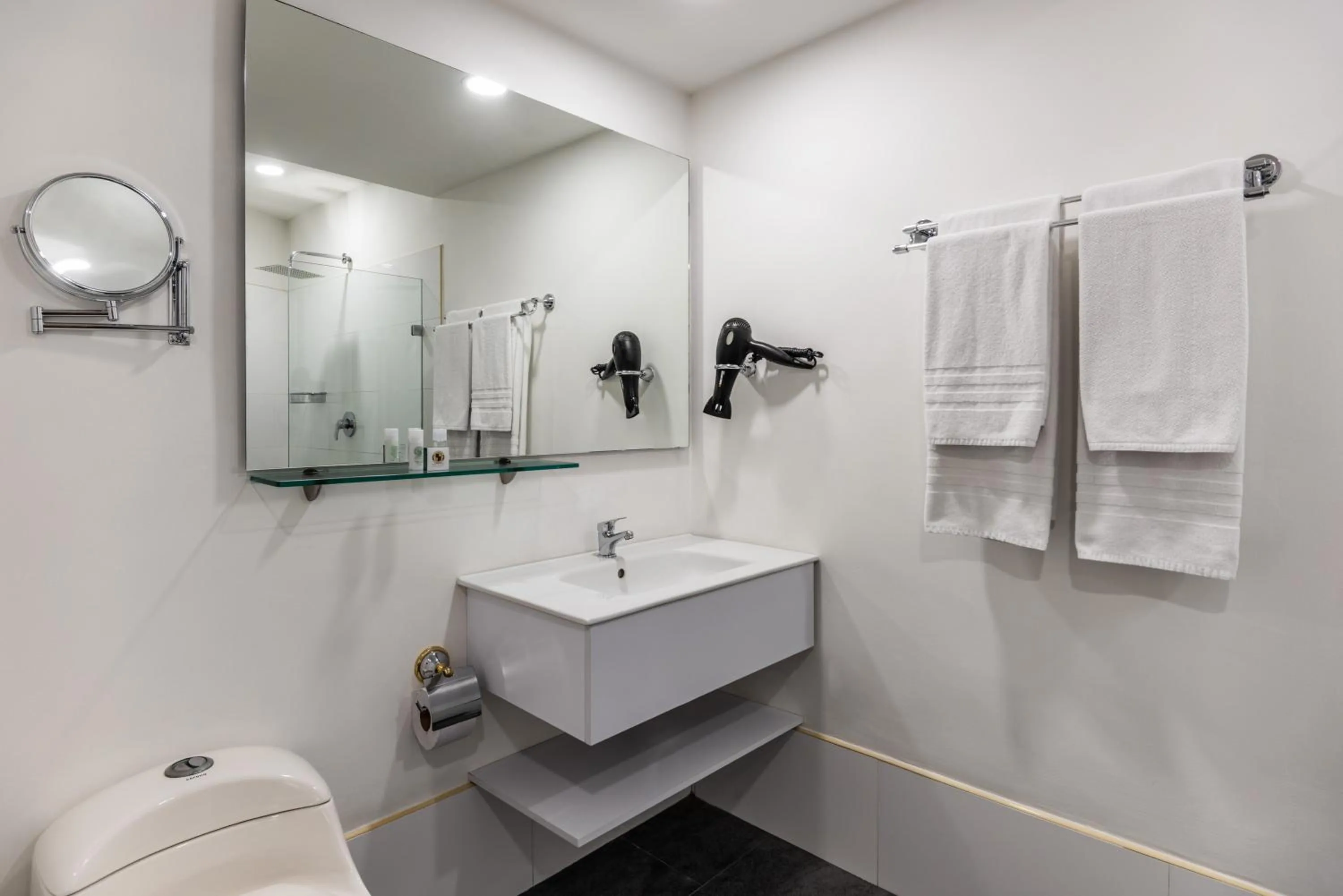 Bathroom in Hotel Egina Medellin