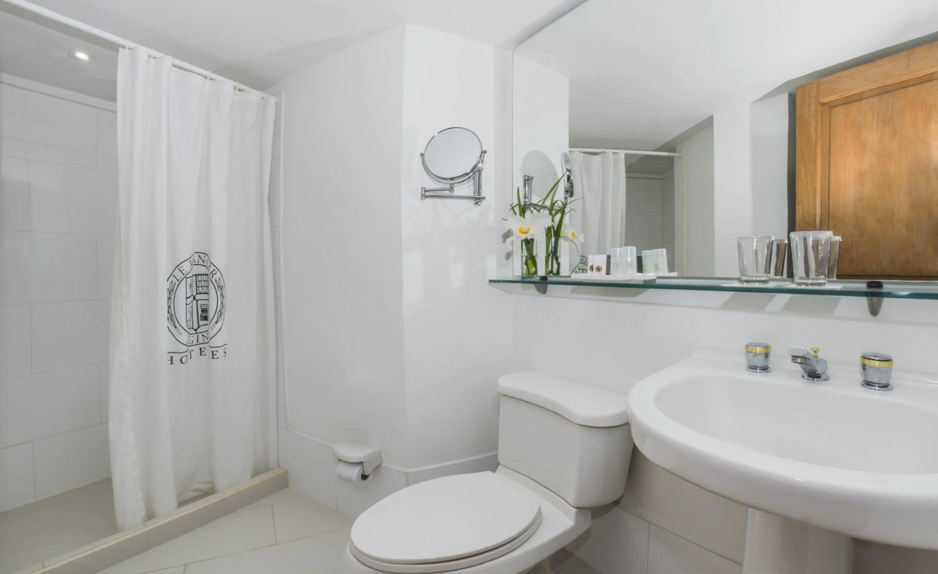 Bathroom in Hotel Egina Medellin