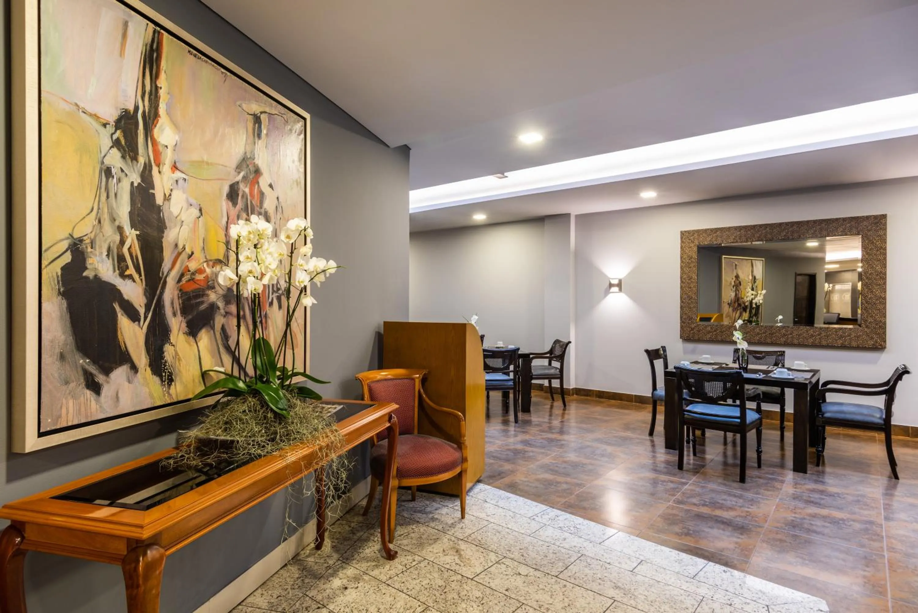 Restaurant/places to eat in Hotel Egina Medellin