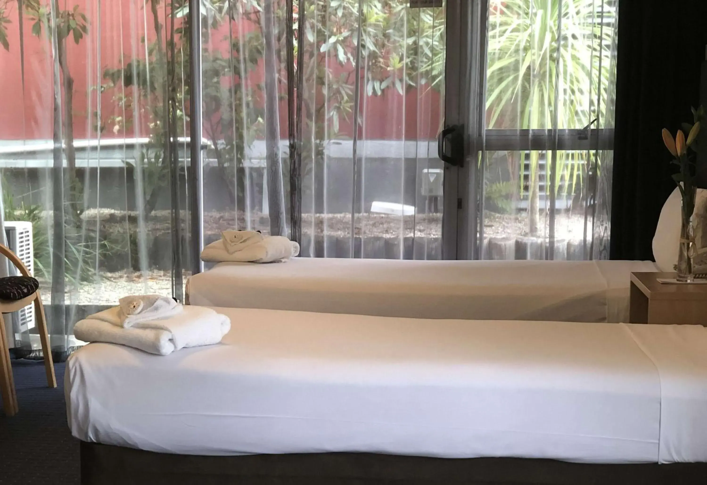 Bedroom, Bed in Sudima Hotel Lake Rotorua Bedroom, Bed in Sudima Hotel Lake Rotorua