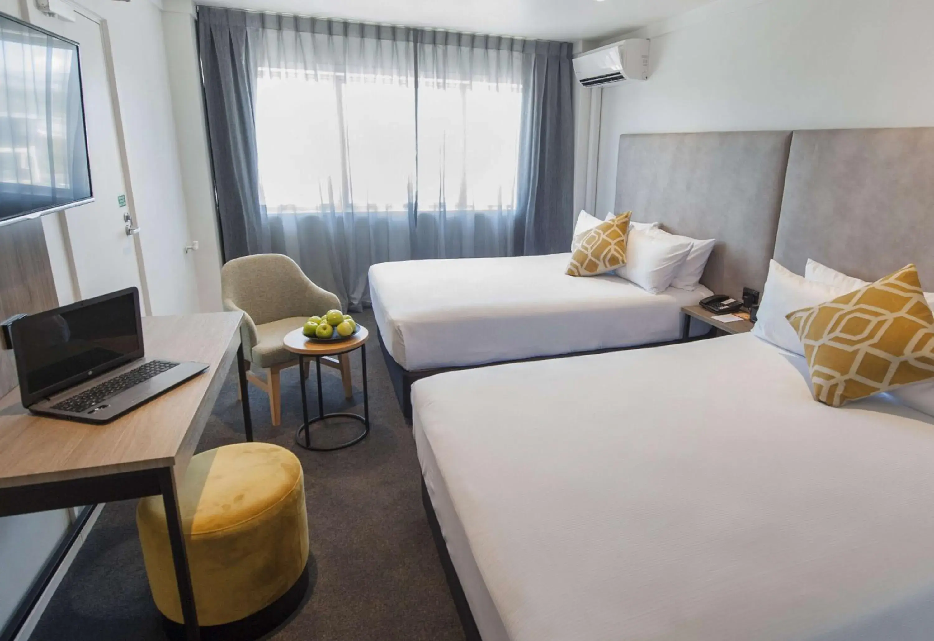 Bedroom, Bed in Sudima Hotel Lake Rotorua Bedroom, Bed in Sudima Hotel Lake Rotorua