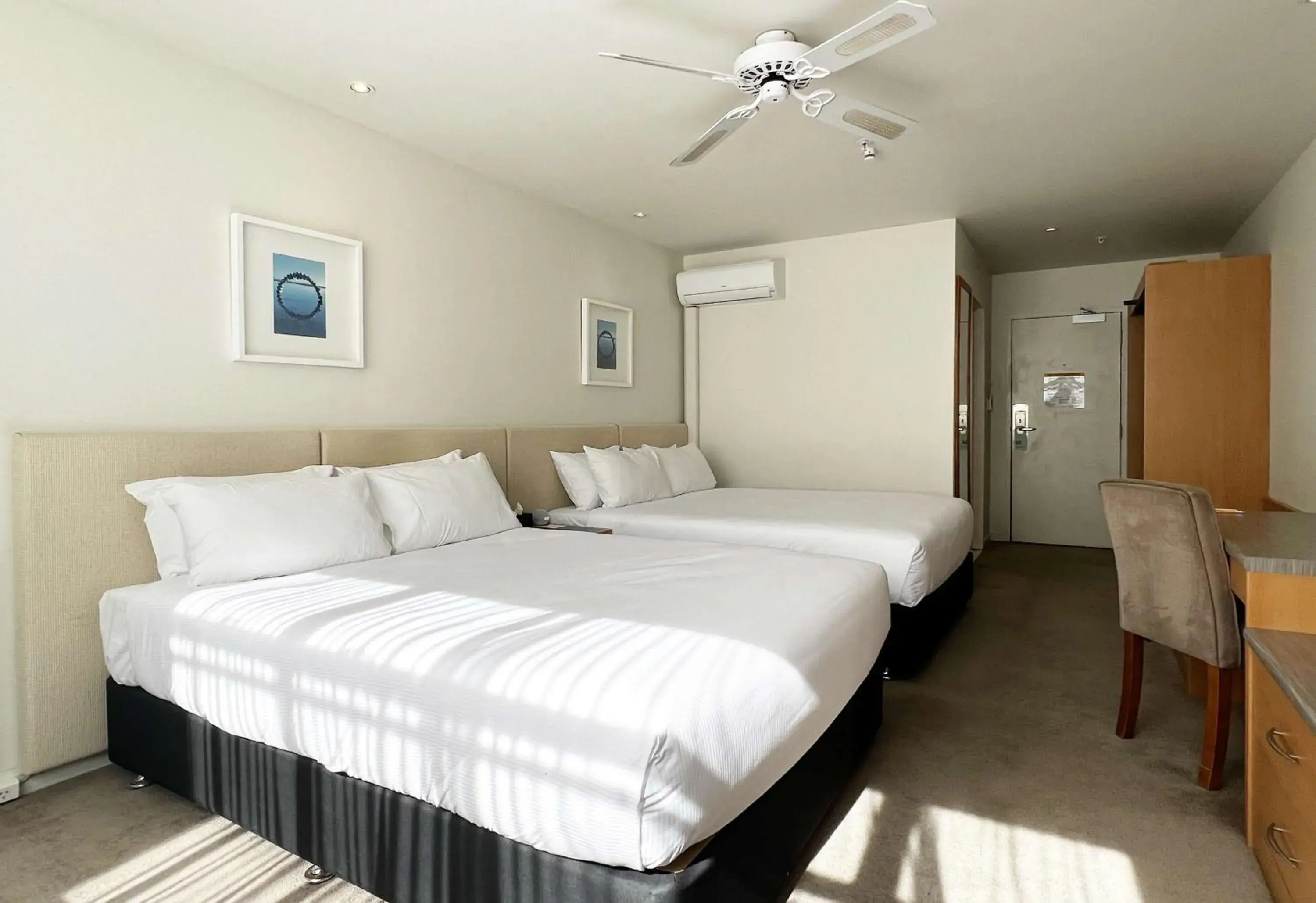 Bedroom, Bed in Sudima Hotel Lake Rotorua Bedroom, Bed in Sudima Hotel Lake Rotorua