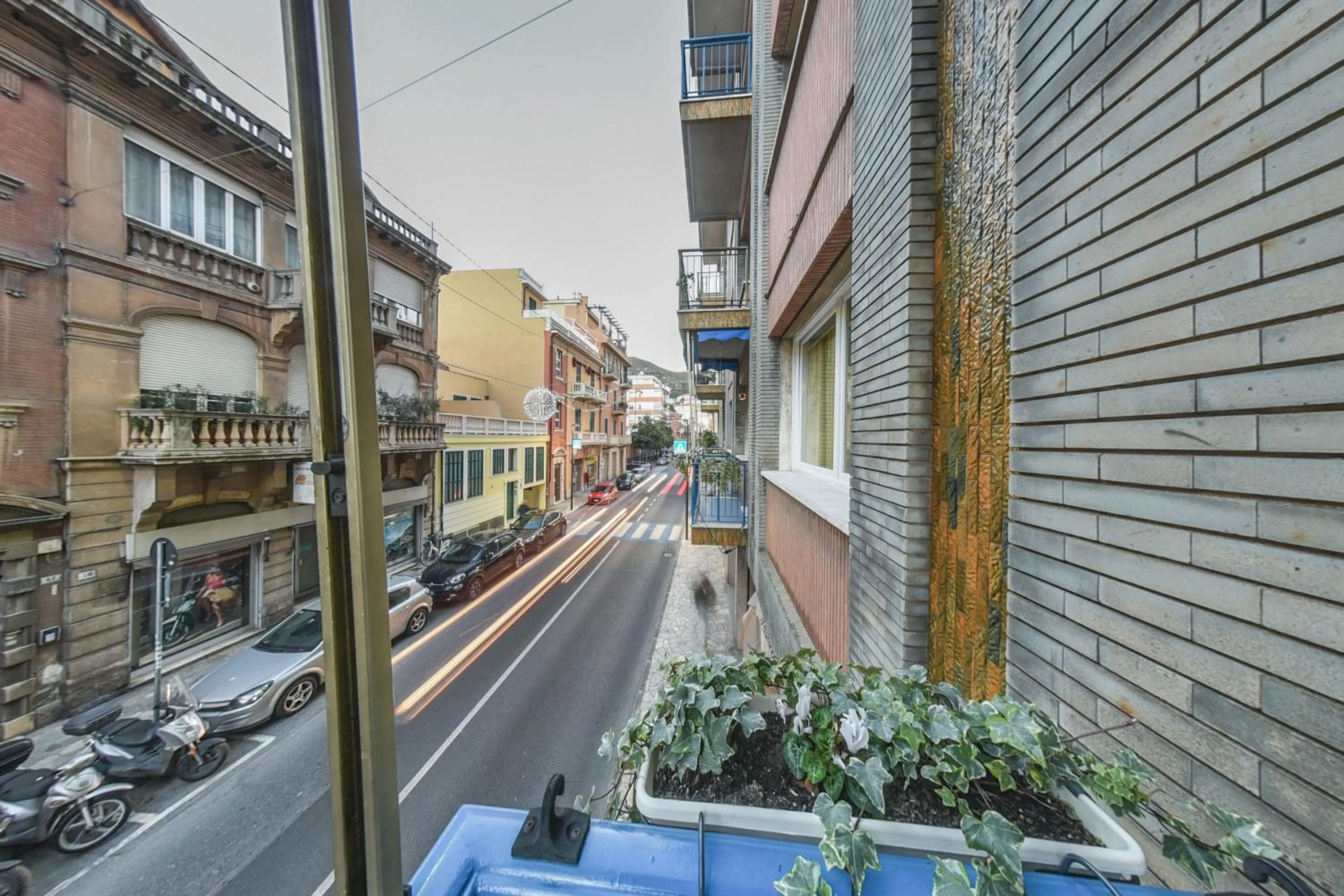 Property building in B&B H68