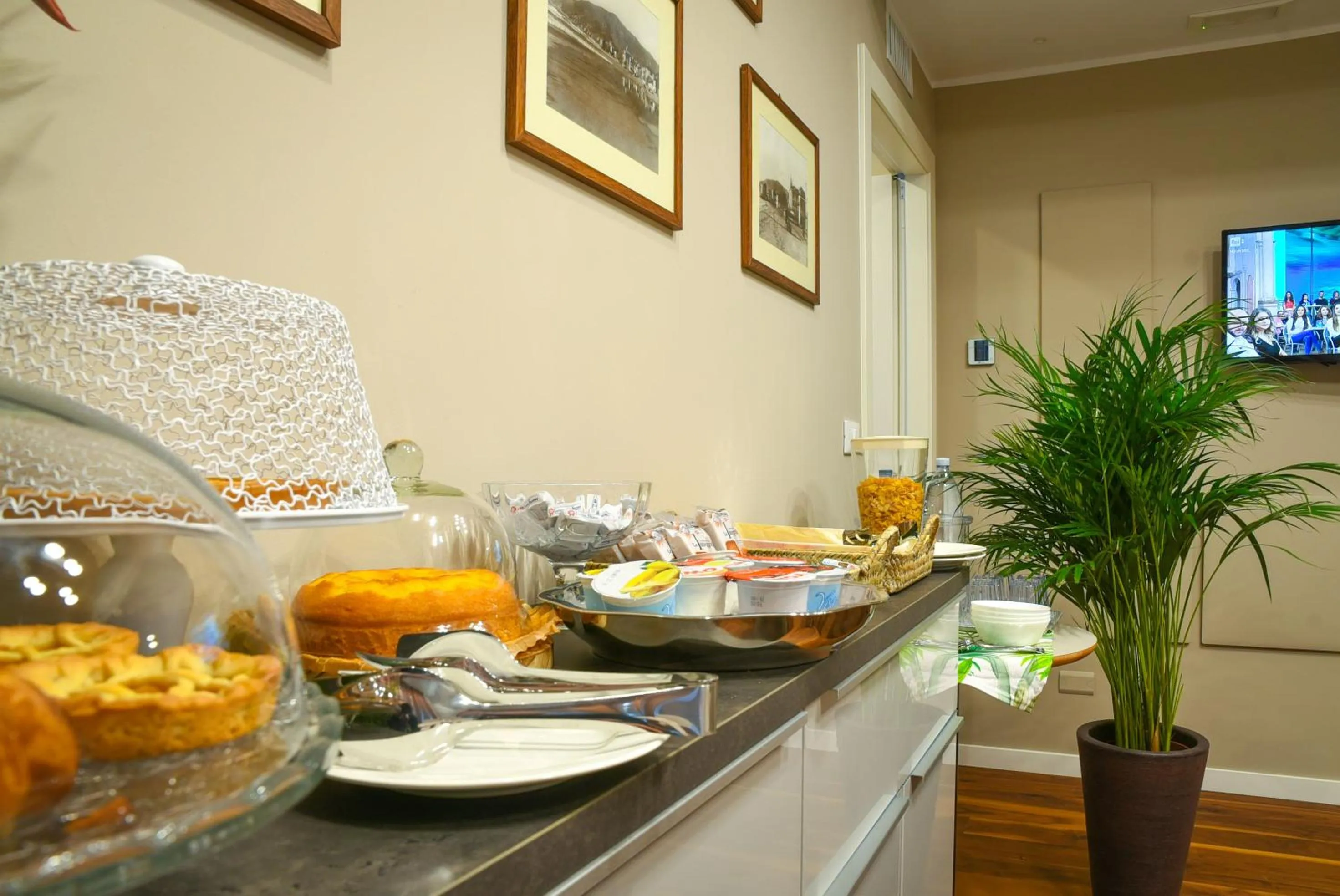 Buffet breakfast in B&B H68