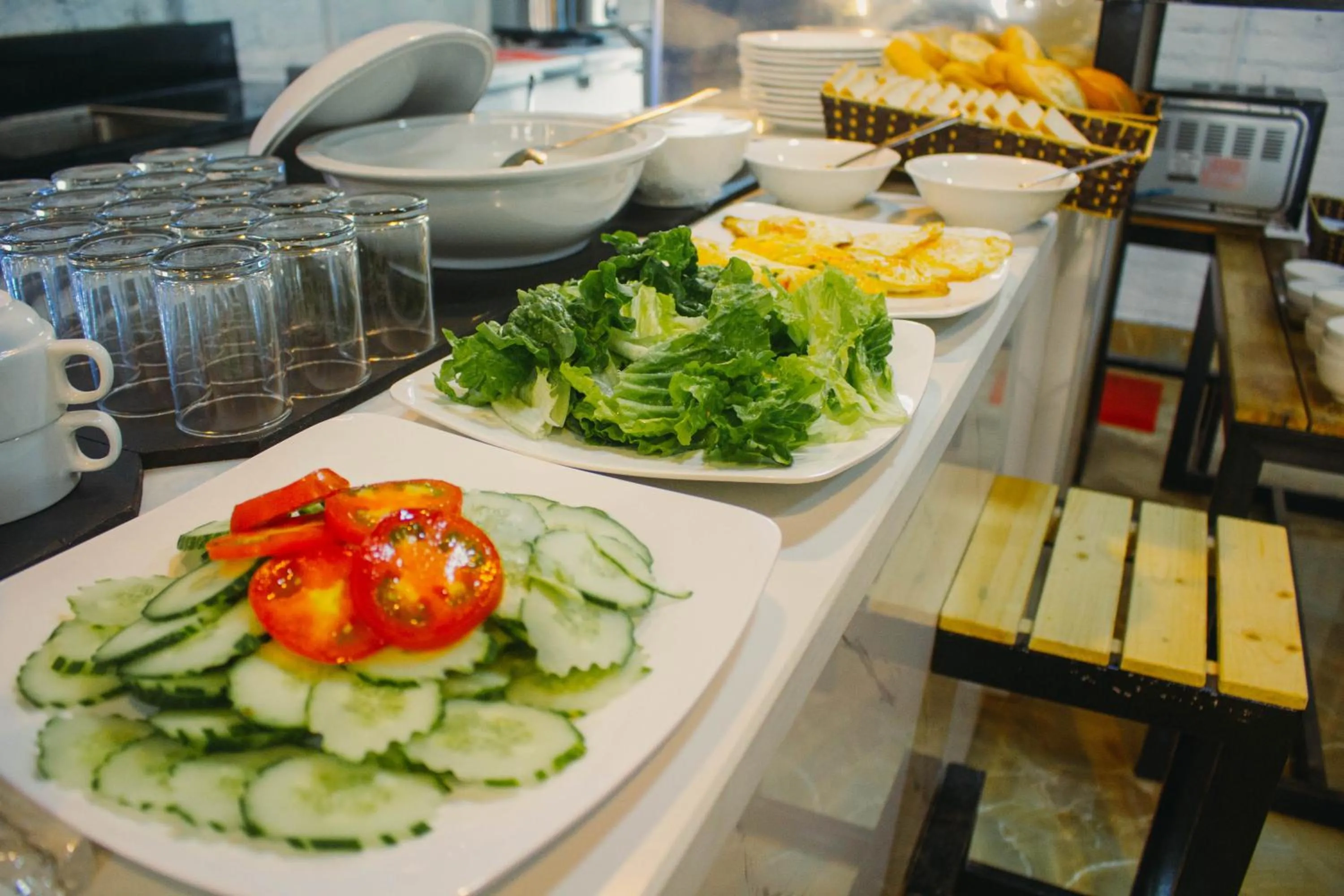 Food in AROMA Ha Long Hotel