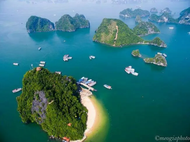 Natural landscape in AROMA Ha Long Hotel