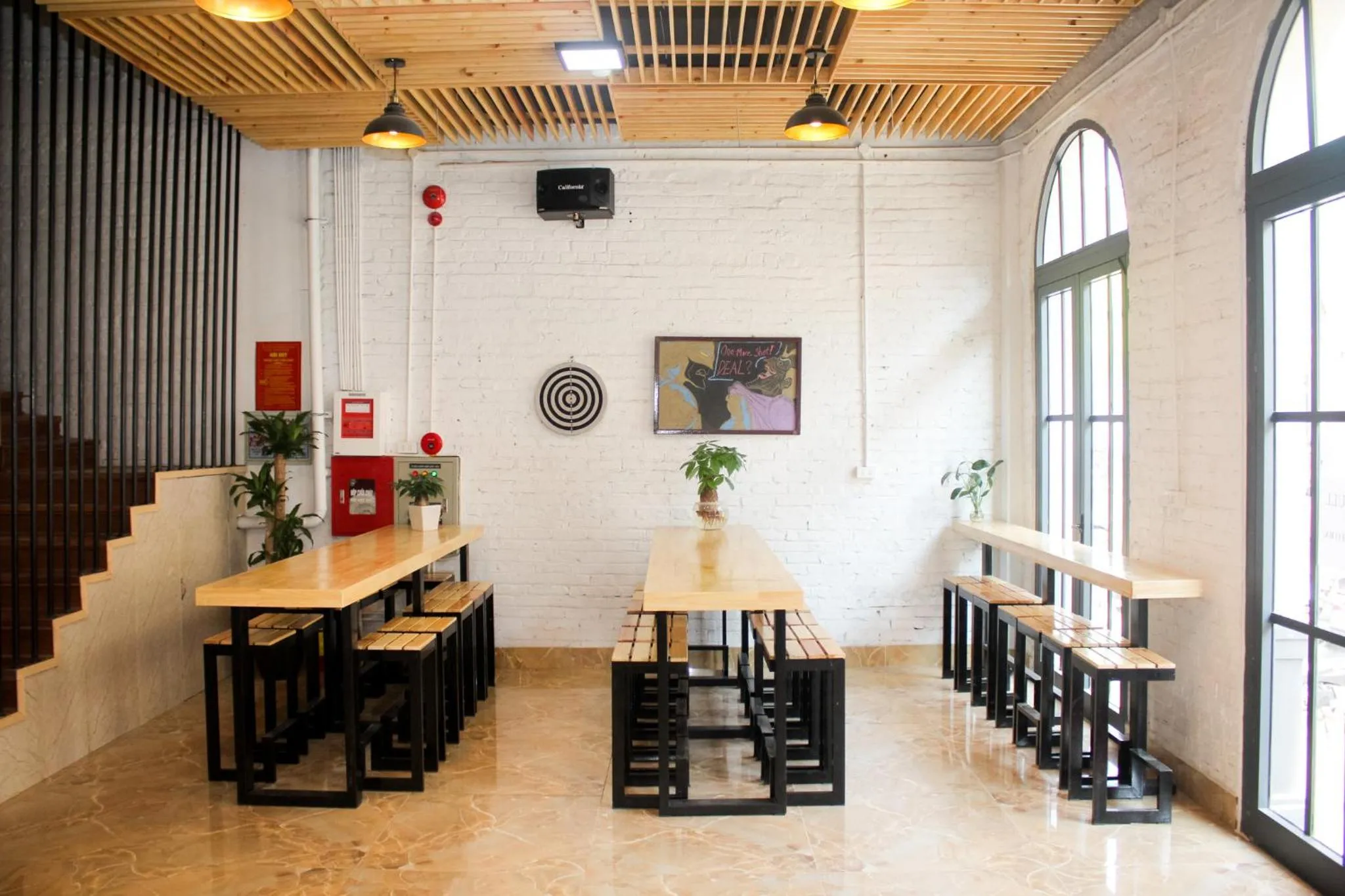 Seating area in AROMA Ha Long Hotel