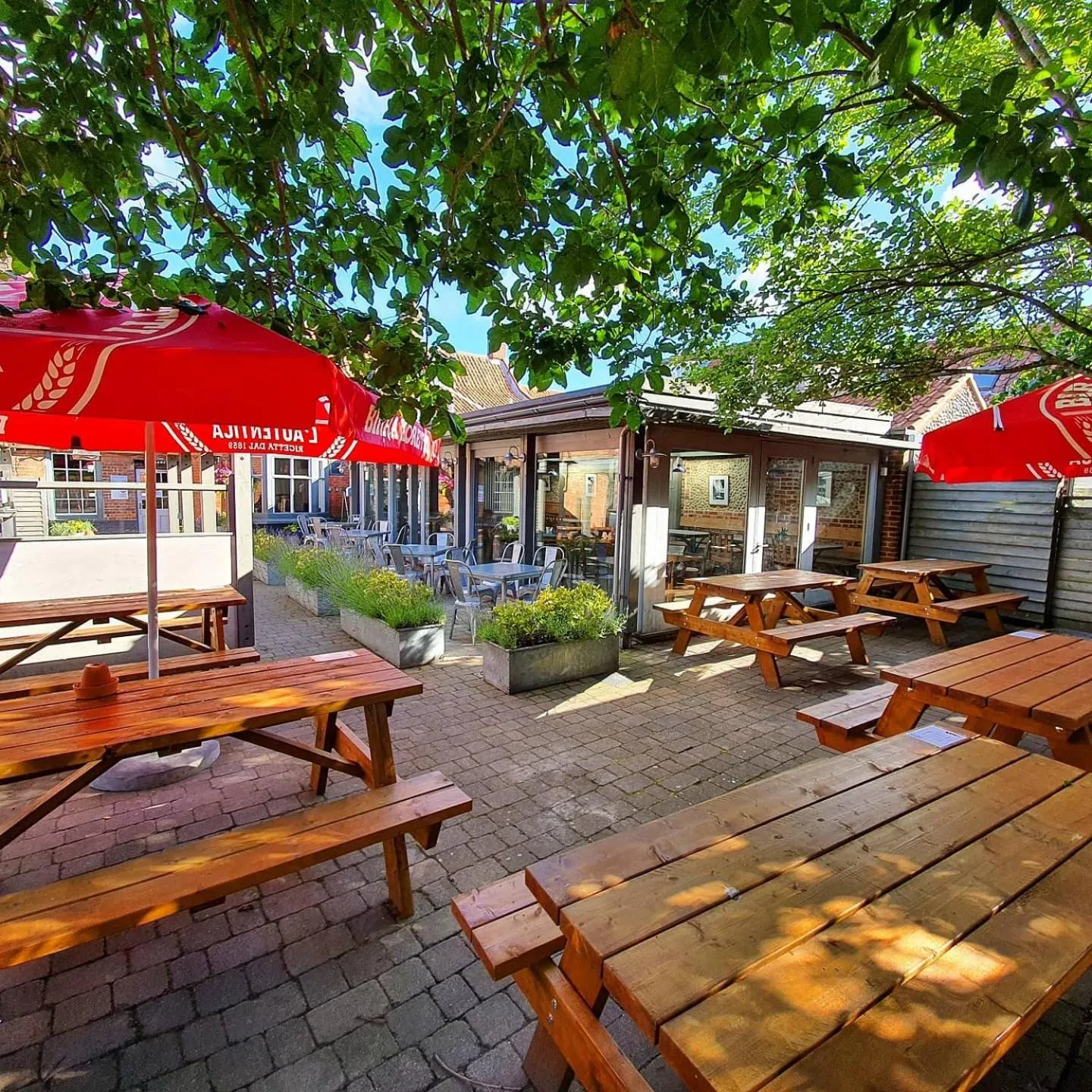 Restaurant/places to eat in Kings Head Holt