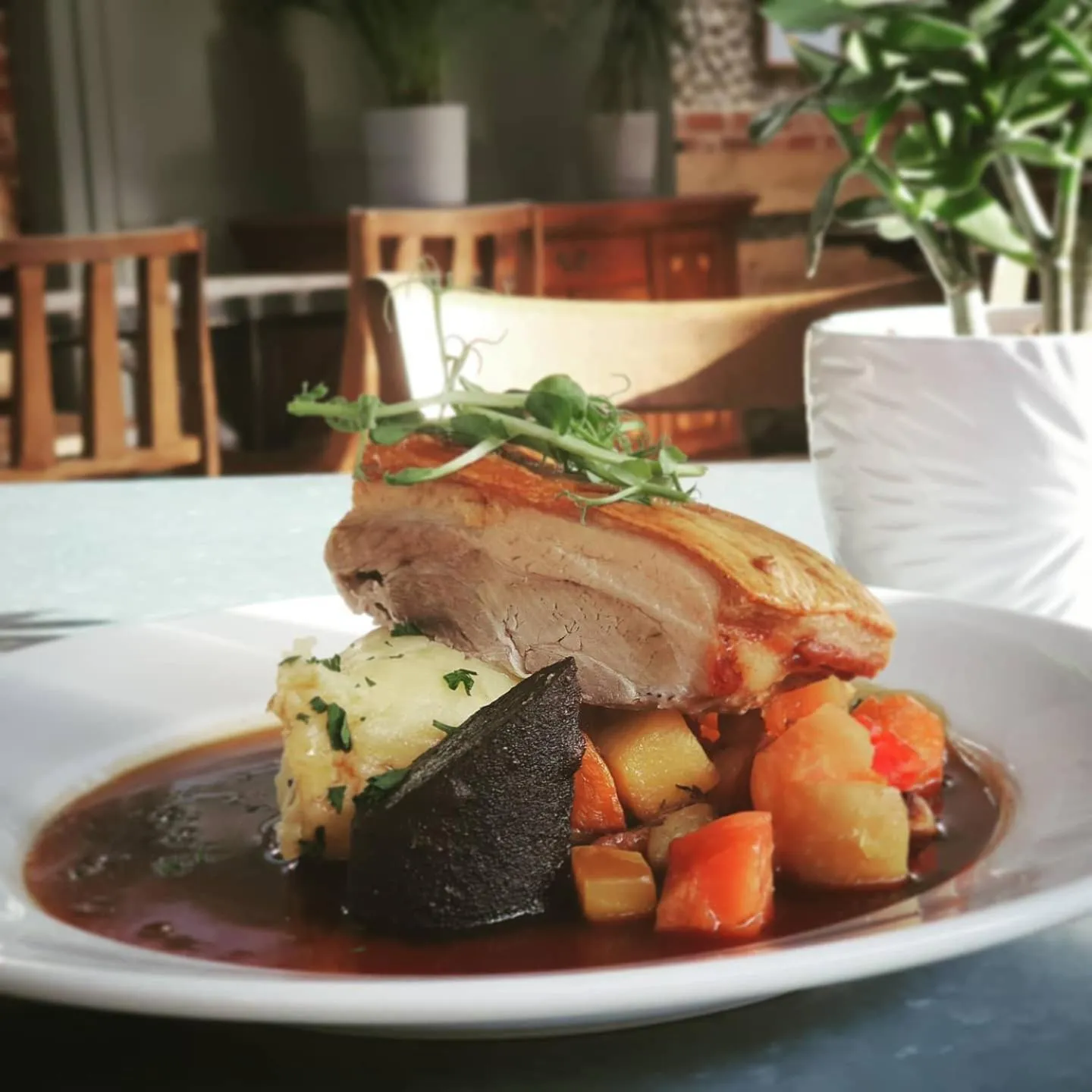 Dinner in Kings Head Holt