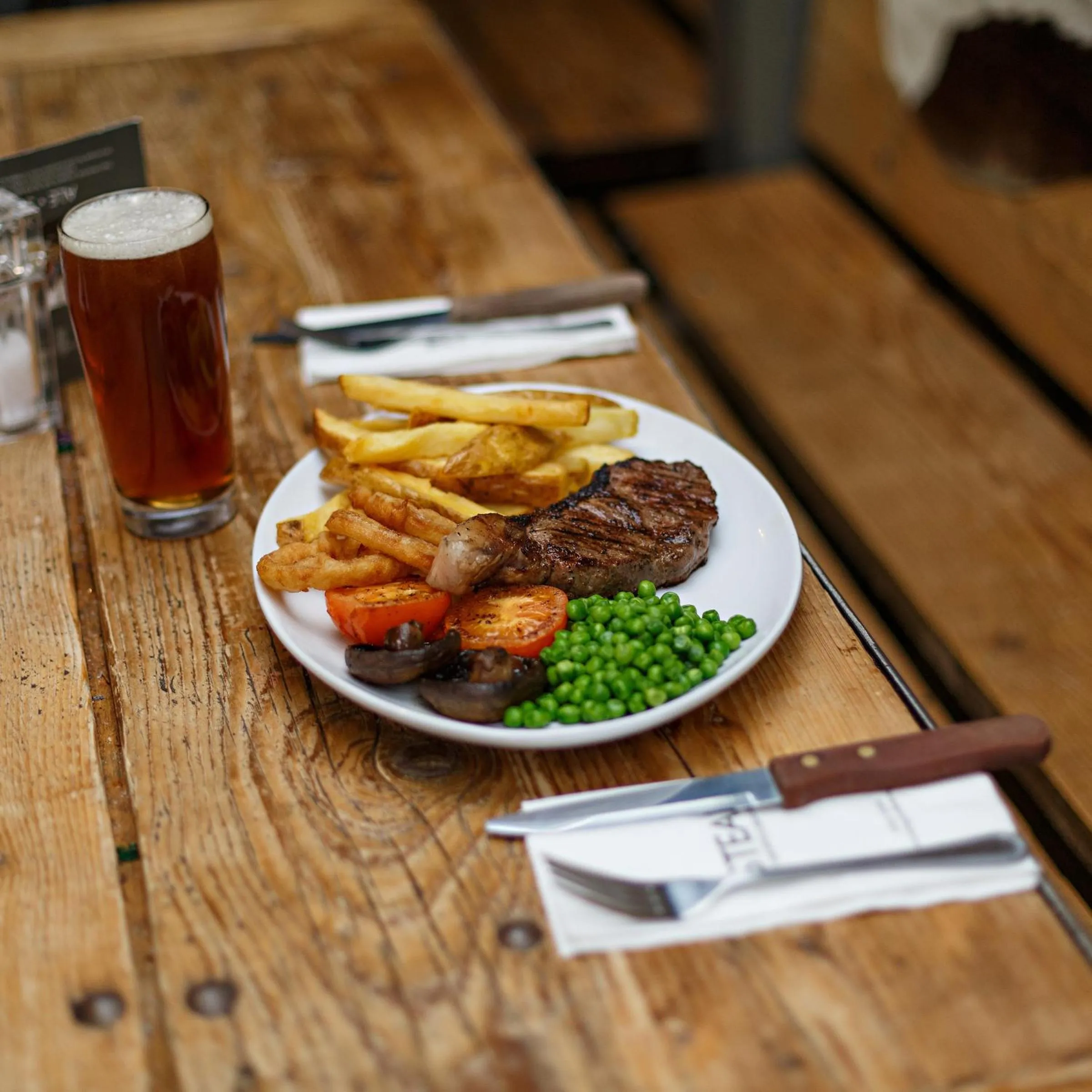 Food in Kings Head Holt