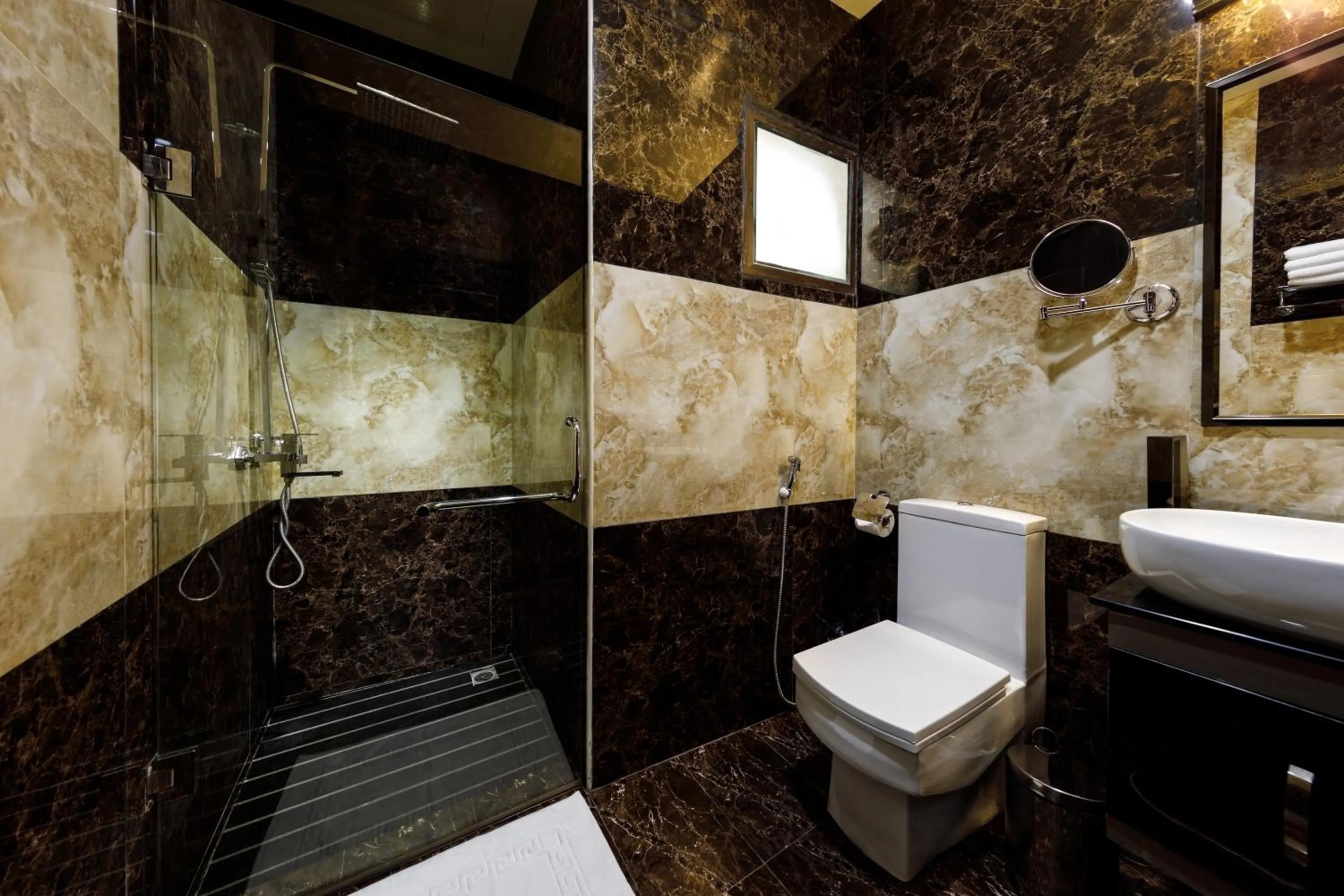 Bathroom in Emirates Park Resort