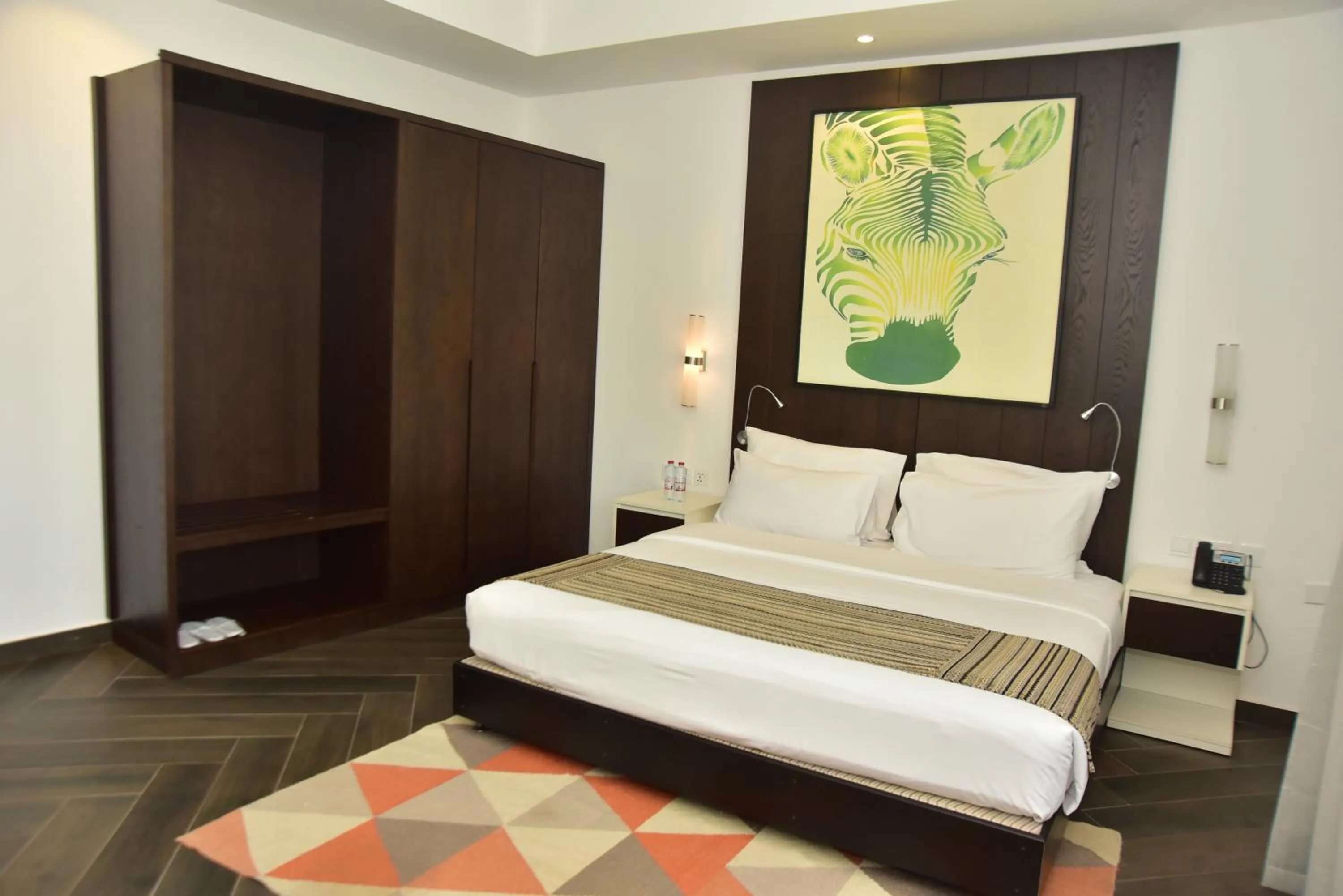 Bedroom, Bed in Emirates Park Resort