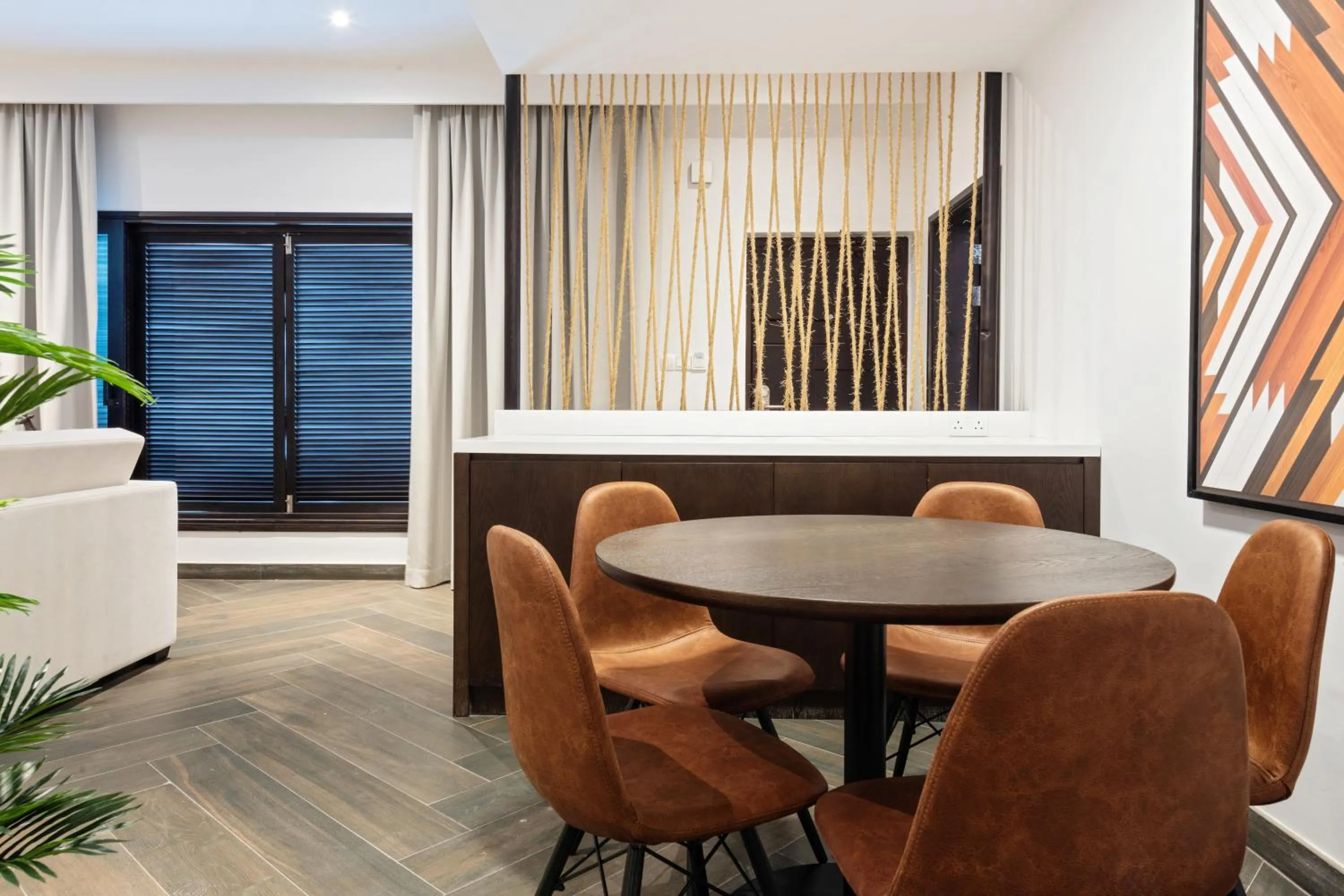 Dining area in Emirates Park Resort