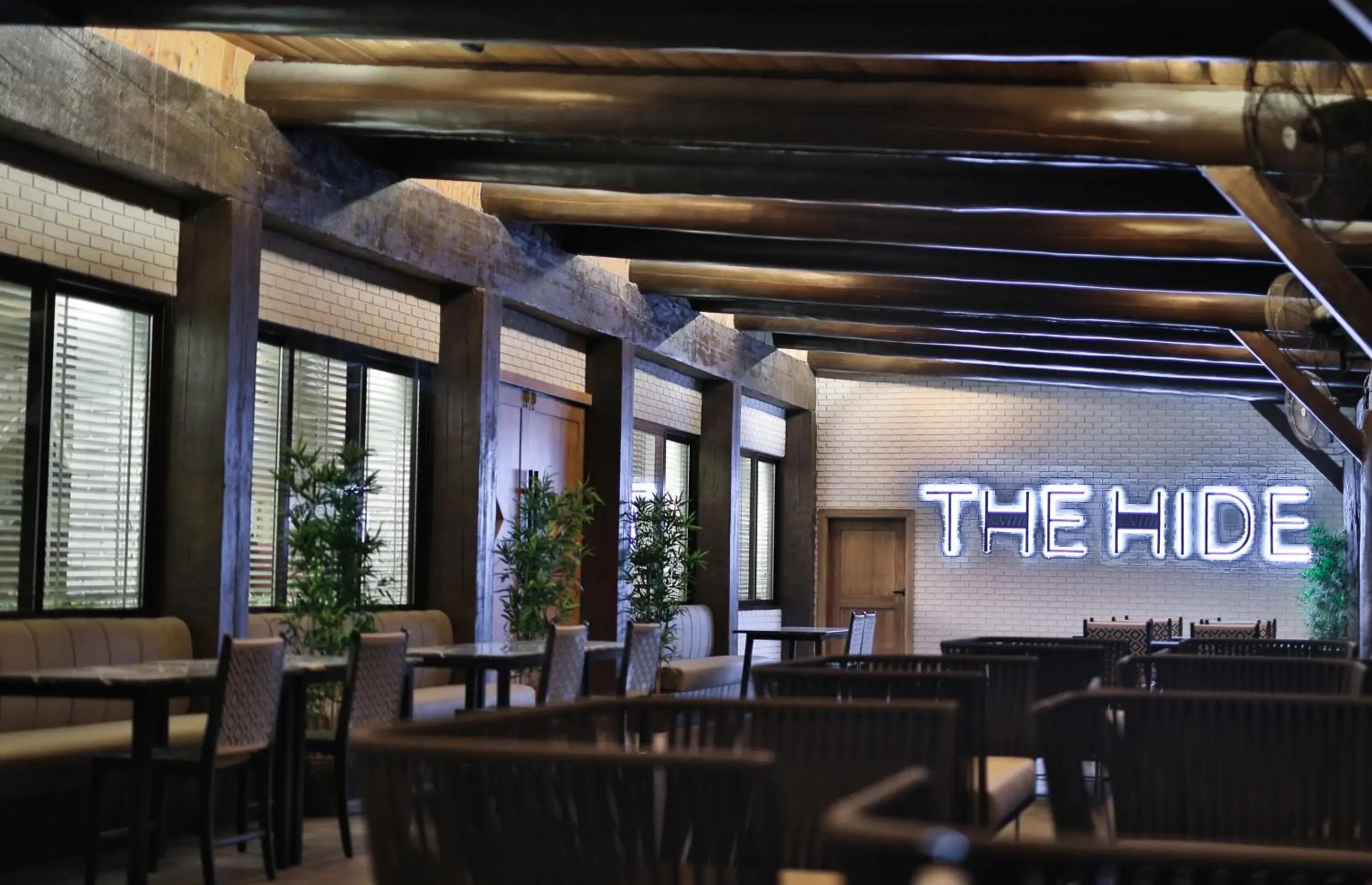 Restaurant/places to eat in Emirates Park Resort Restaurant/places to eat in Emirates Park Resort