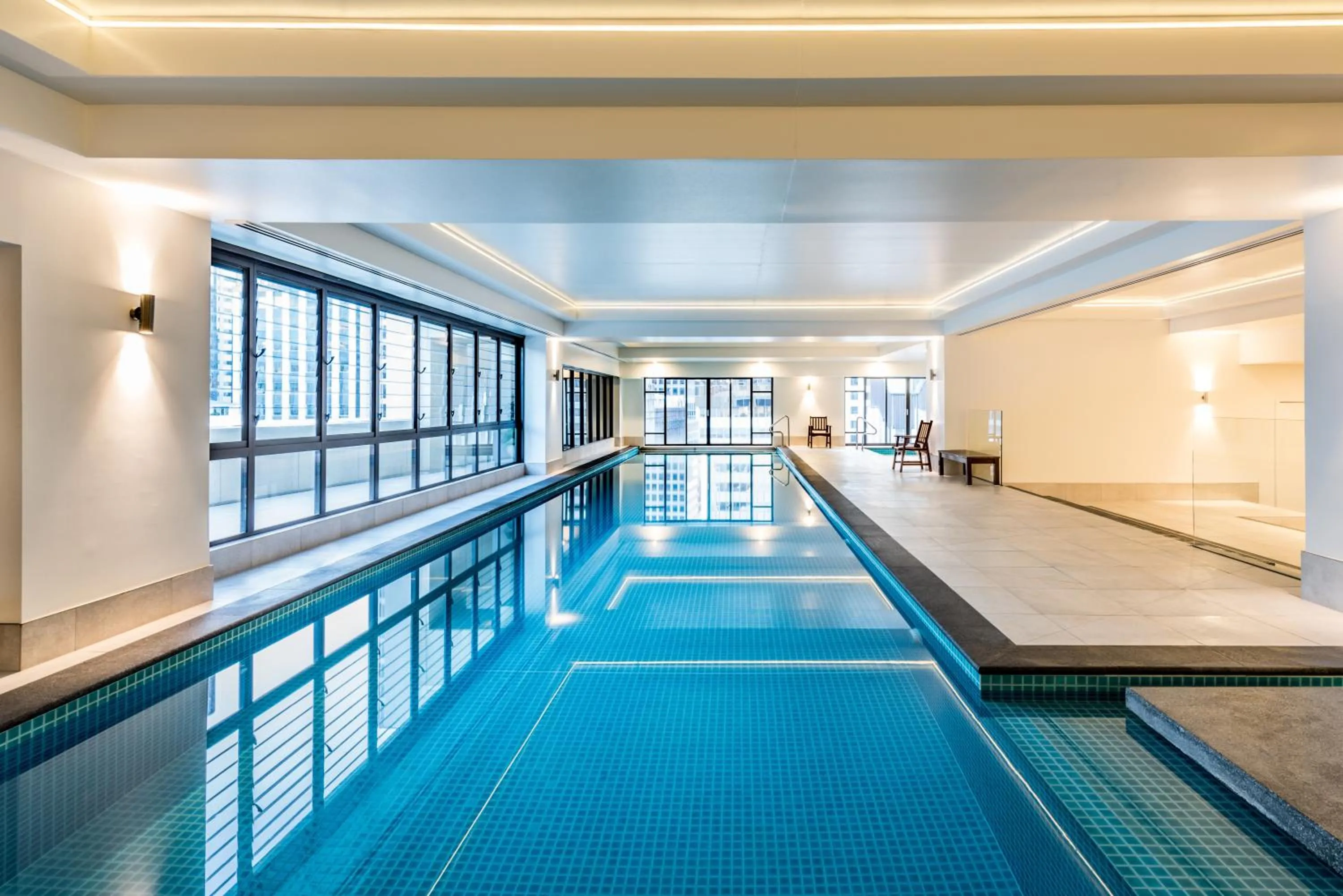 Swimming pool in Avani Metropolis Auckland Residences