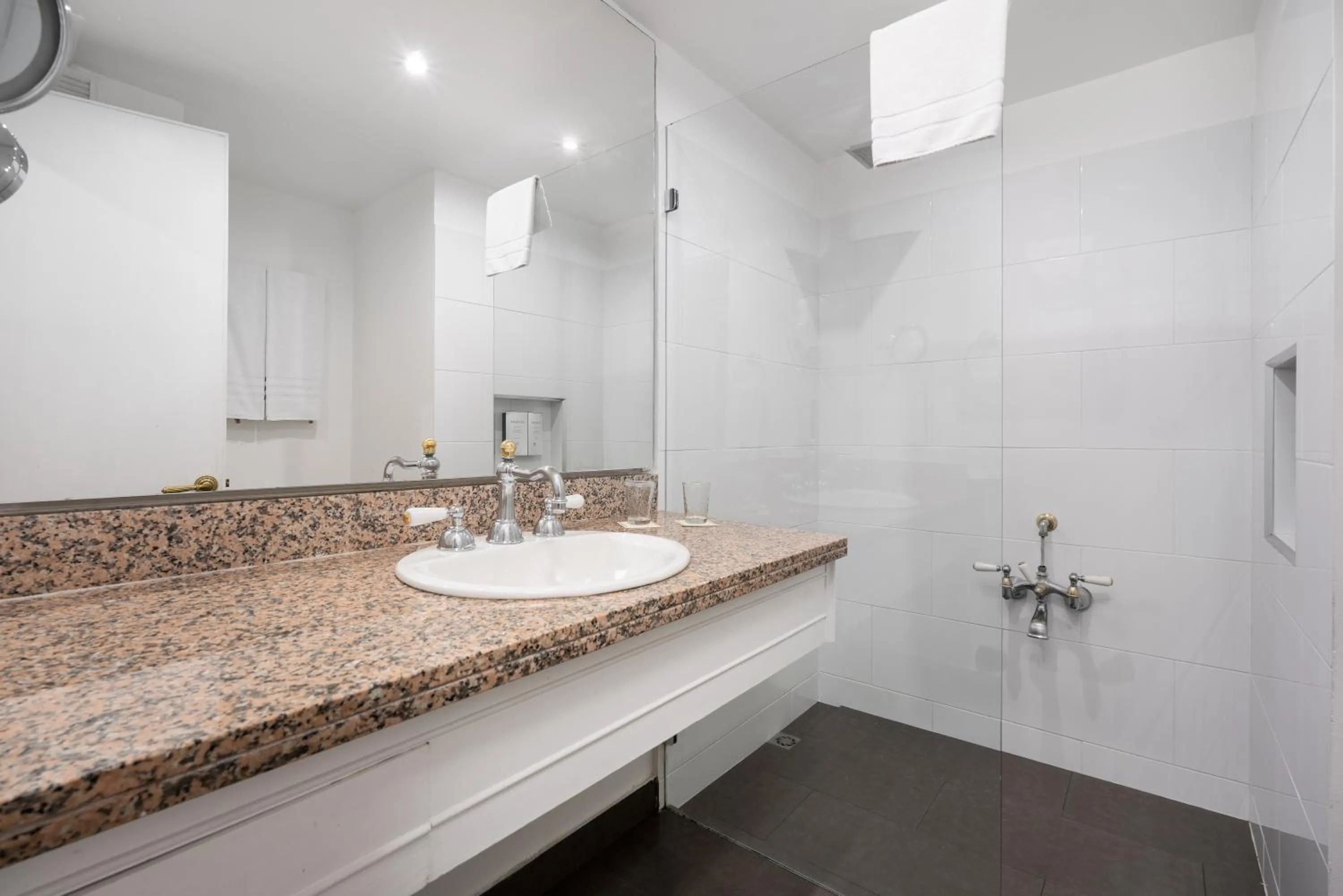 Bed in Hotel Le Manoir Bogotá