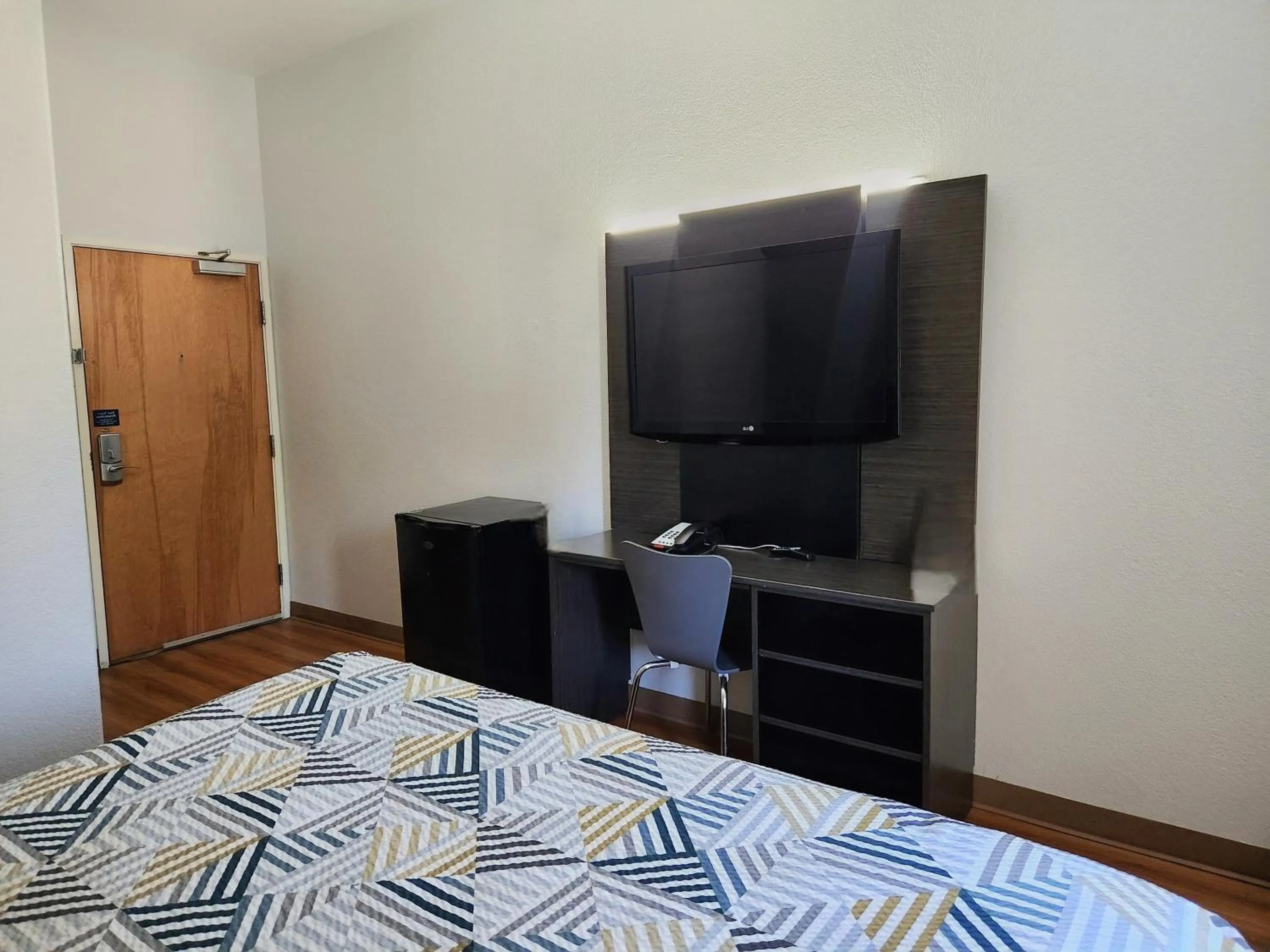 Bedroom in Baymont by Wyndham San Antonio Airport