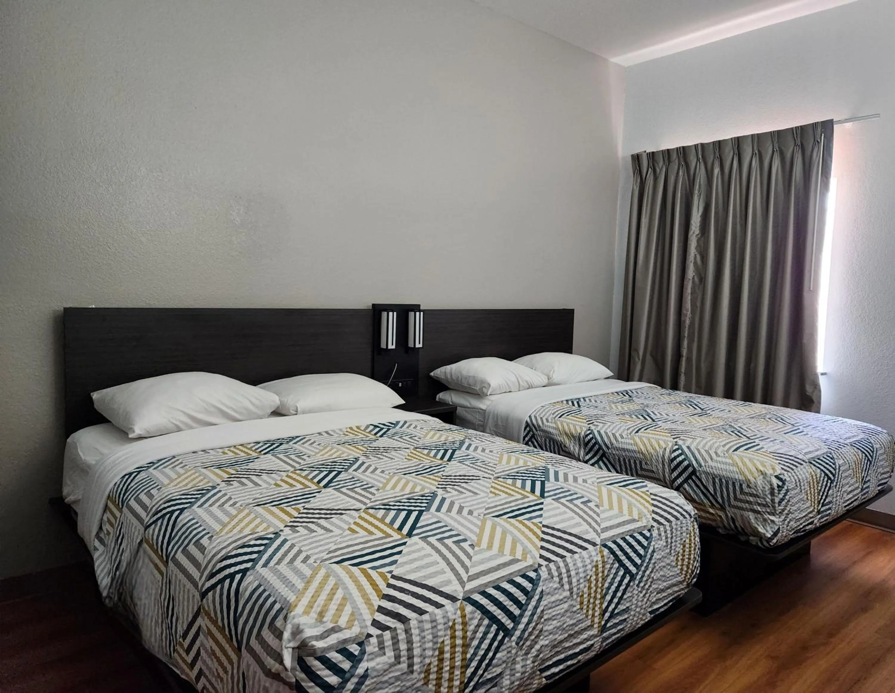 Bedroom in Baymont by Wyndham San Antonio Airport