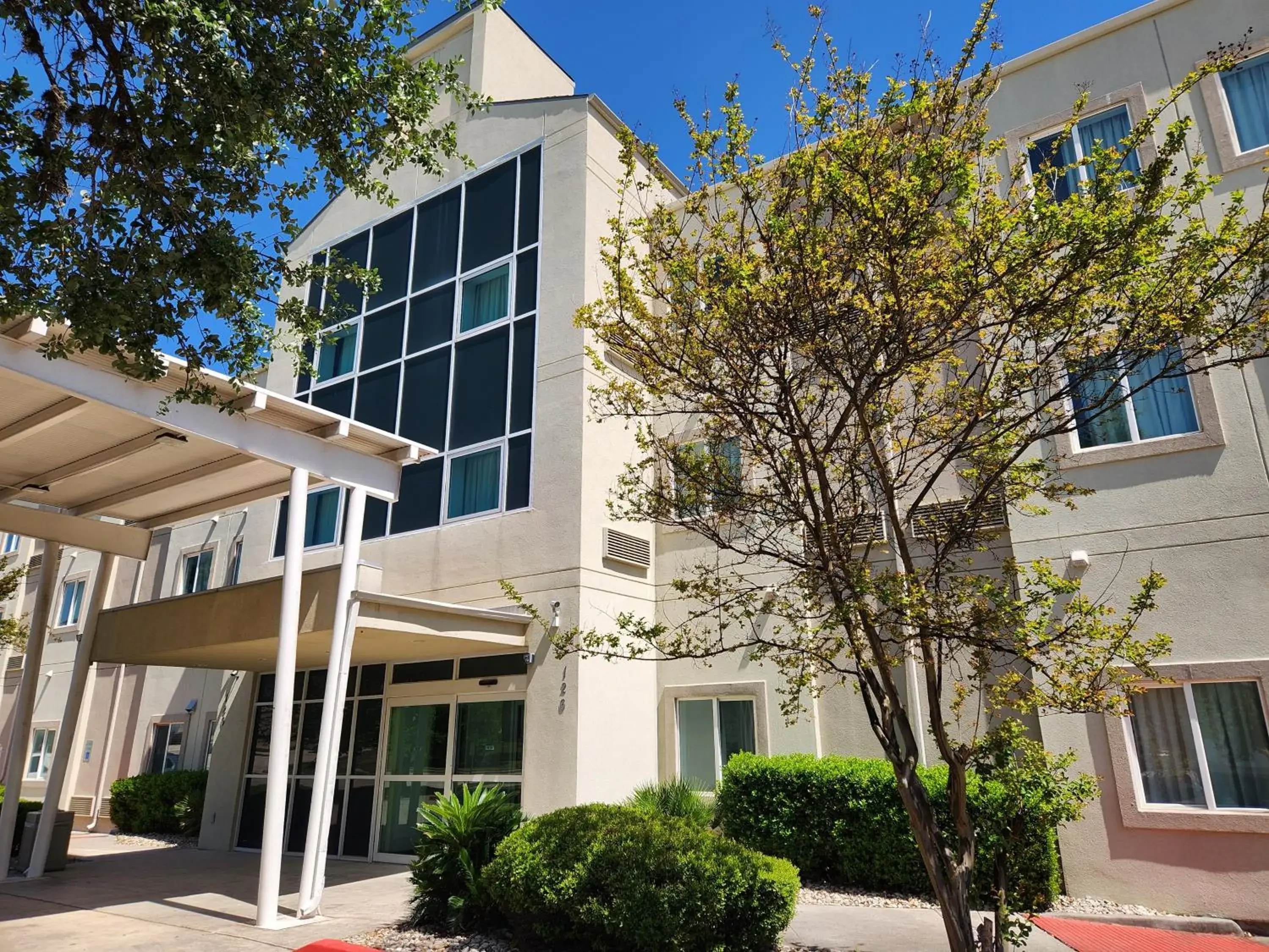 Facade/entrance in Baymont by Wyndham San Antonio Airport Facade/entrance in Baymont by Wyndham San Antonio Airport