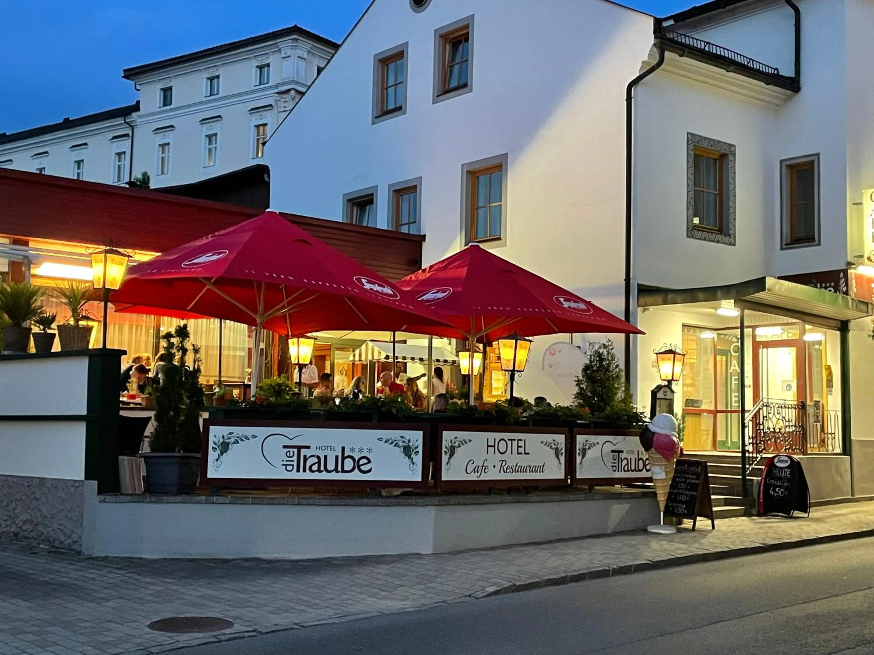 Property building in Hotel die Traube