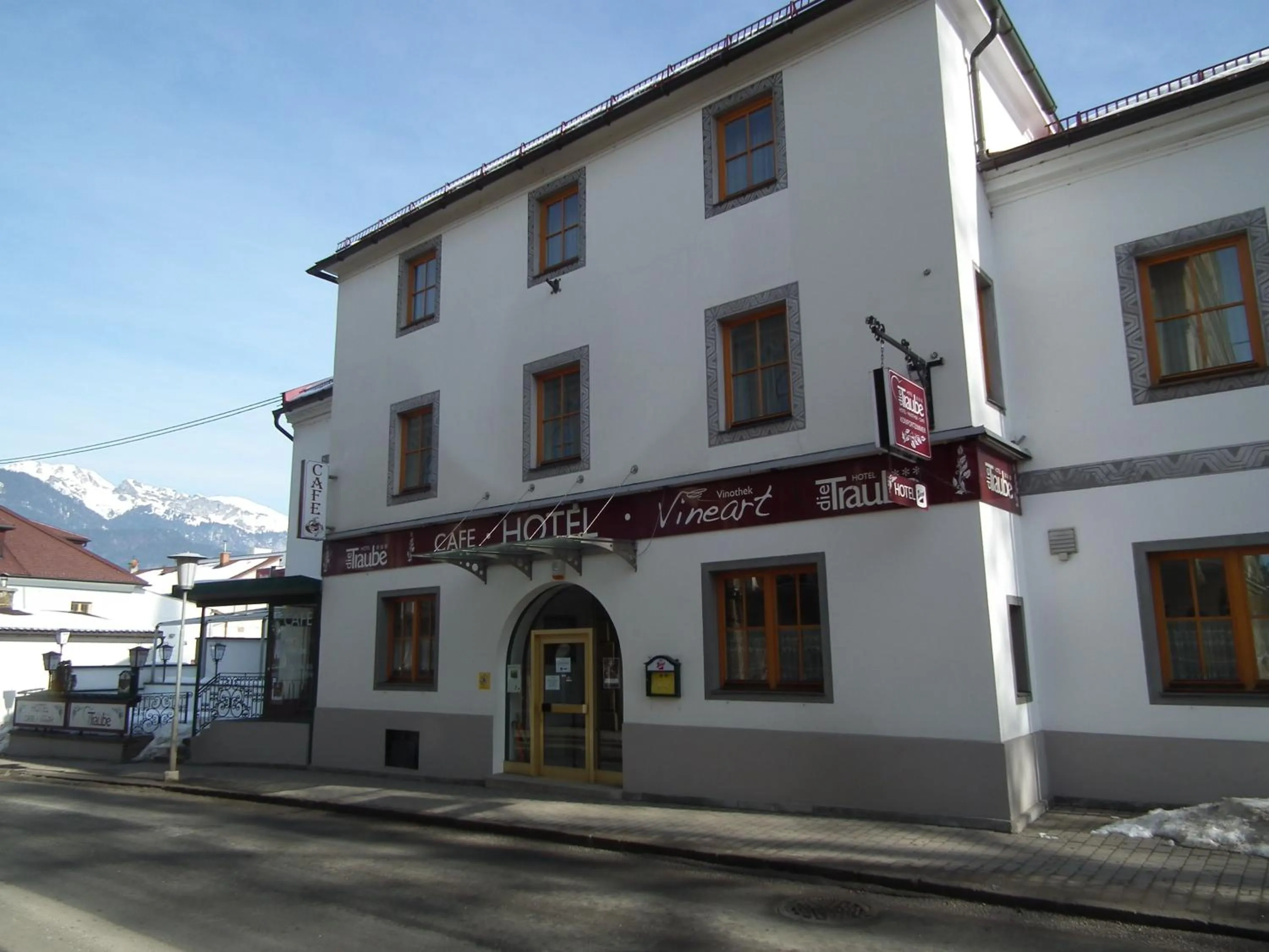 Property building in Hotel die Traube