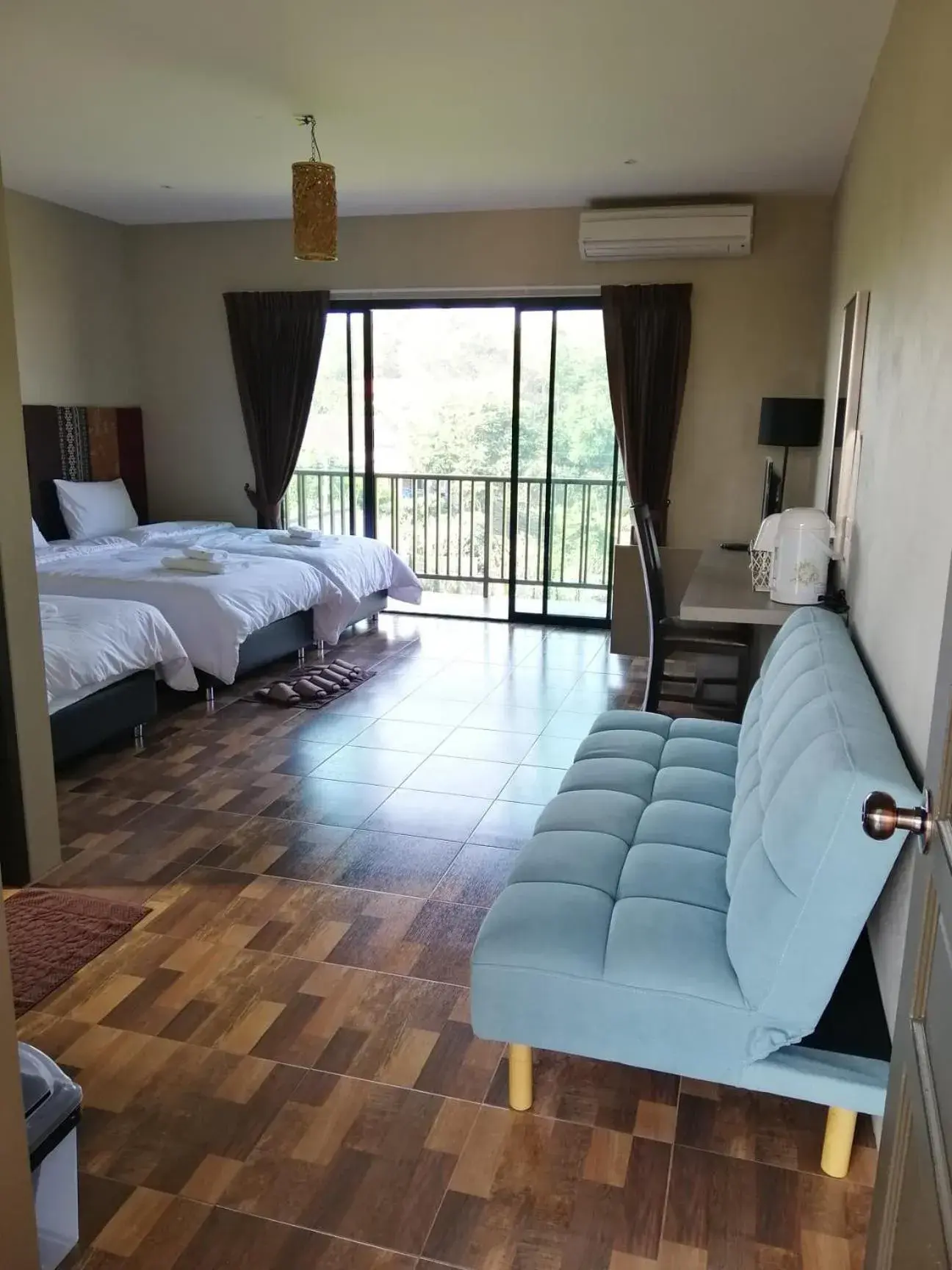 Photo of the whole room, Bed in Thanburi resort Photo of the whole room, Bed in Thanburi resort