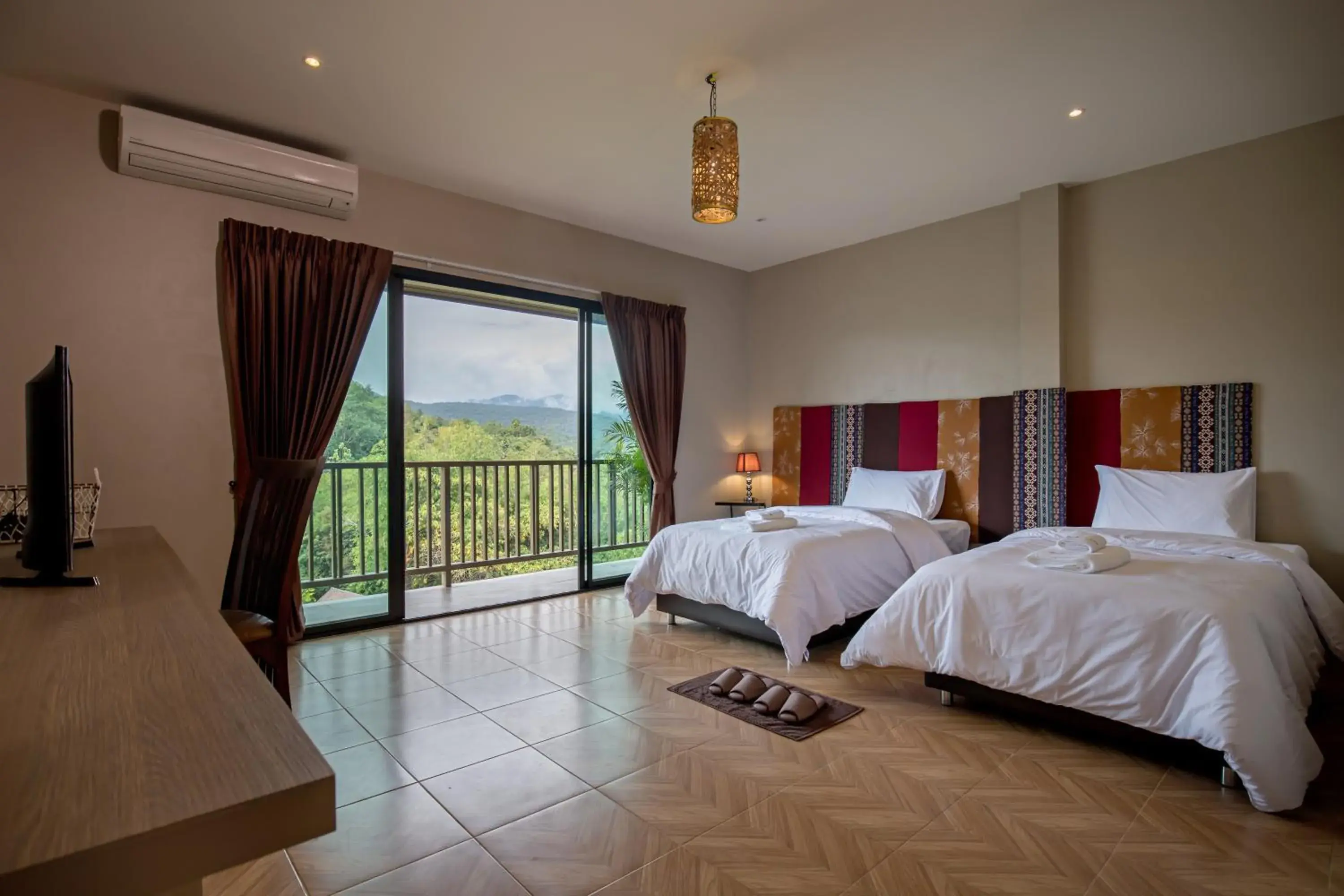 Garden view, Bed in Thanburi resort Garden view, Bed in Thanburi resort