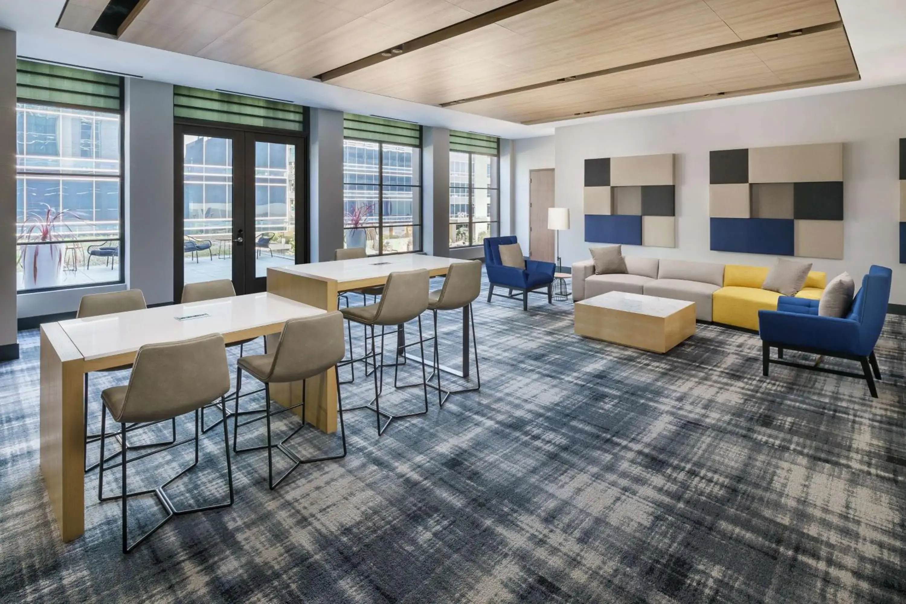 Lounge or bar in Hyatt Centric Mountain View Lounge or bar in Hyatt Centric Mountain View