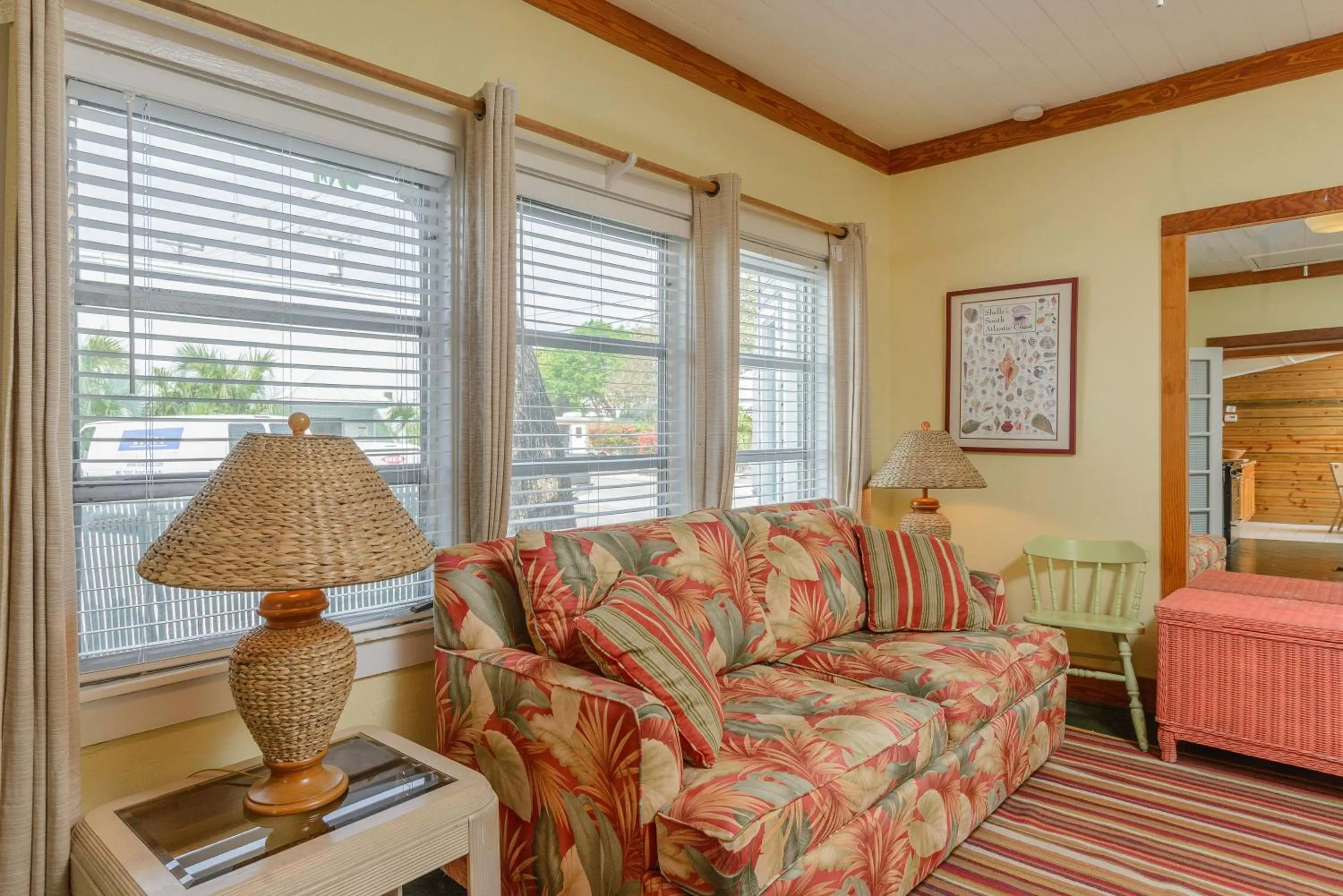 Living room, Bed in Key West Villas