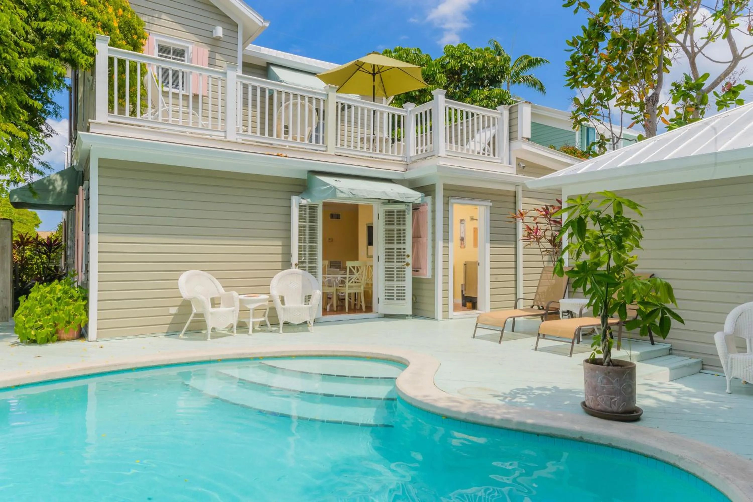 Swimming pool in Key West Villas