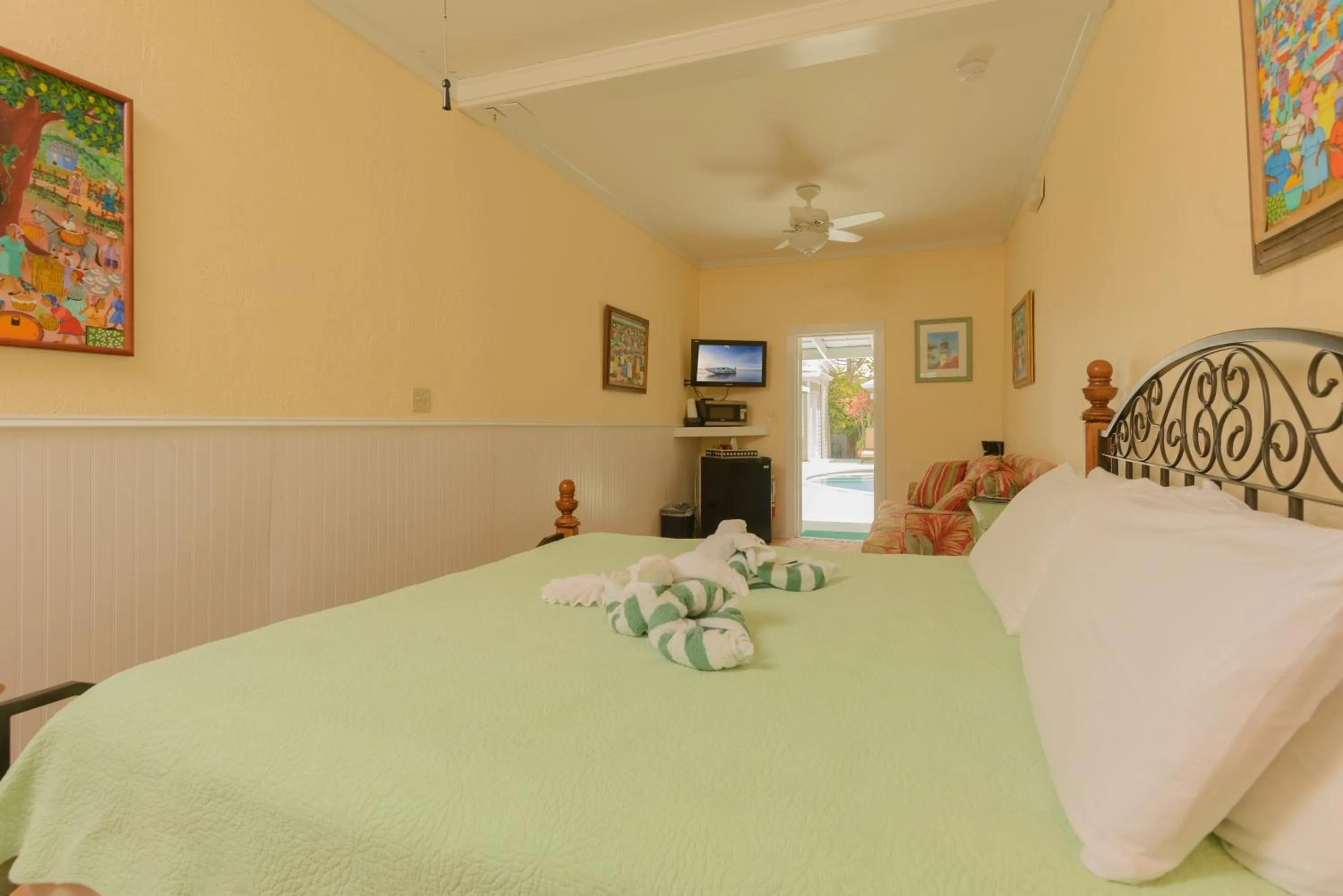 Bedroom, Bed in Key West Villas