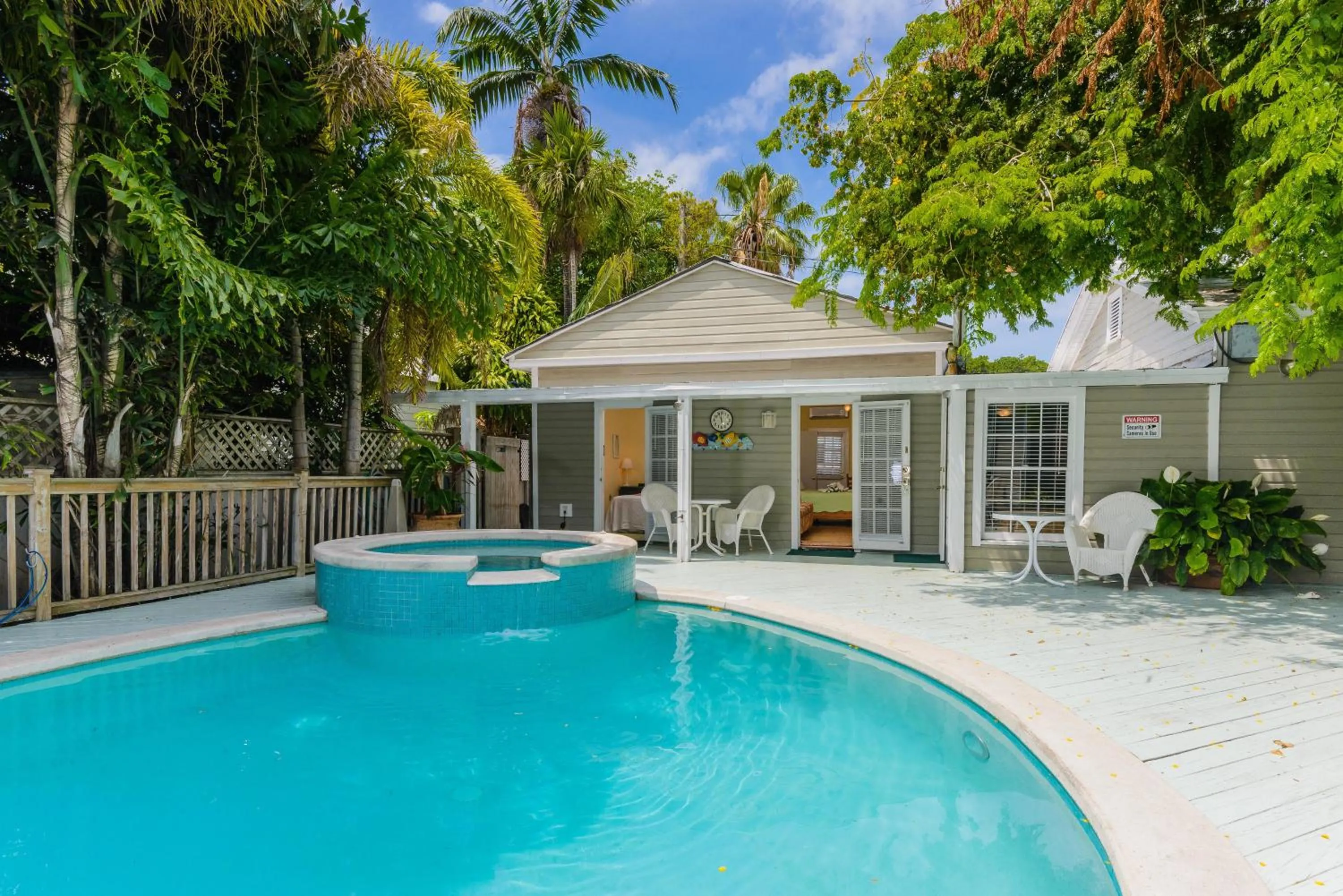 Swimming pool in Key West Villas
