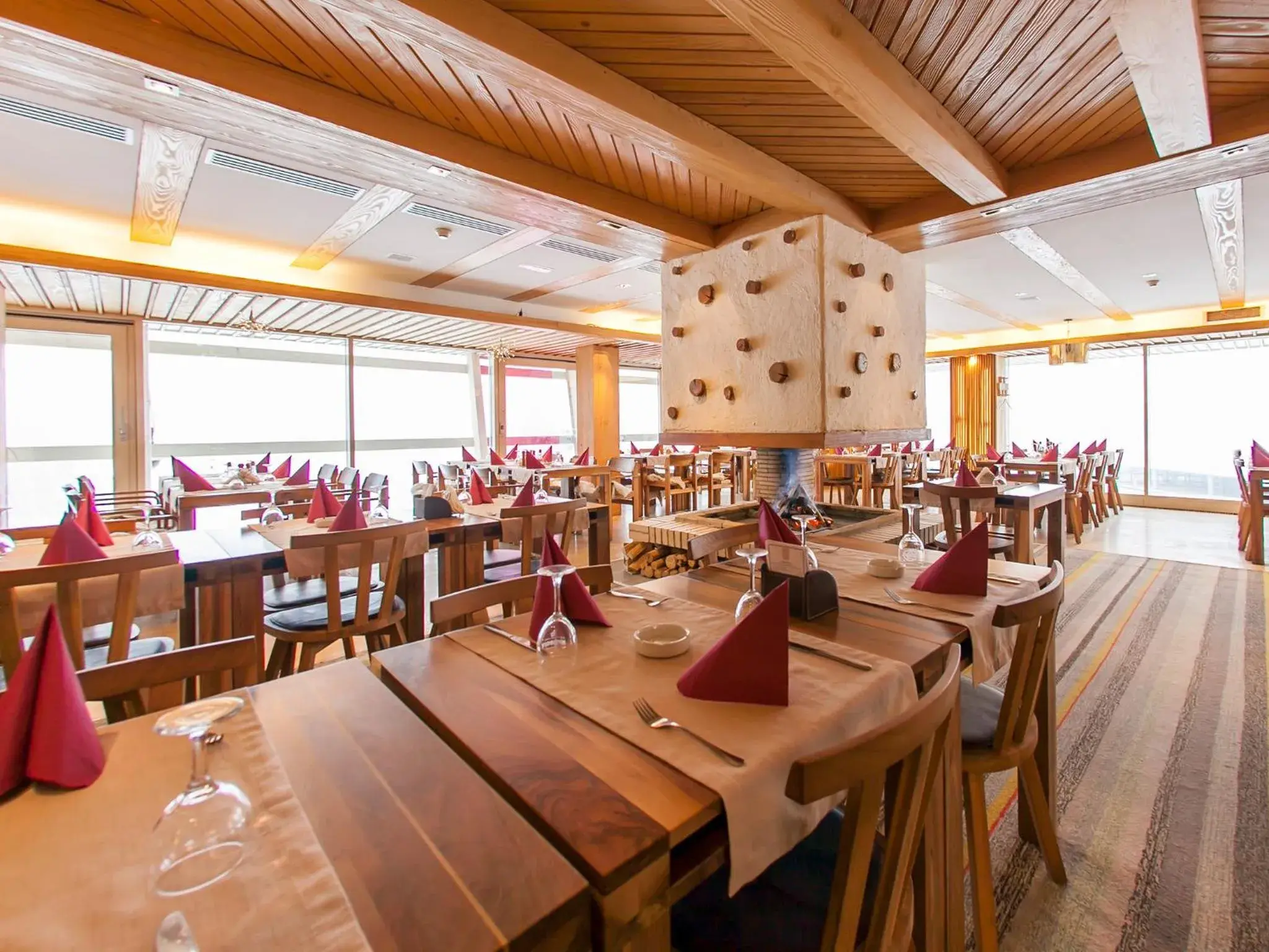 Restaurant/places to eat in Hotel Han Bjelašnica Restaurant/places to eat in Hotel Han Bjelašnica