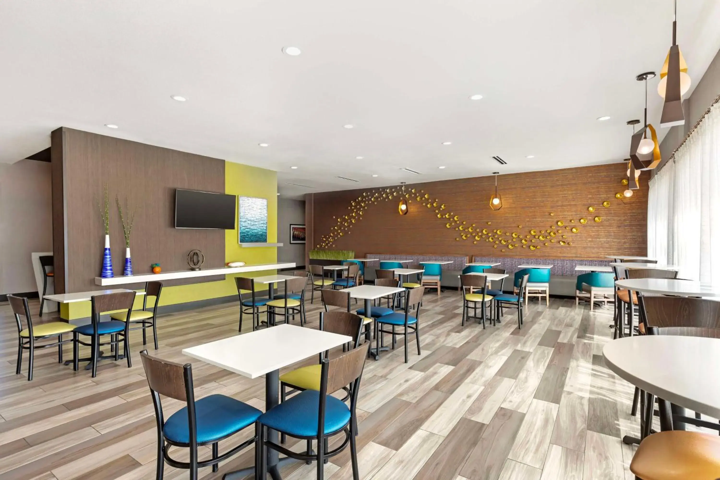 Breakfast in Best Western Plus Medical Center Breakfast in Best Western Plus Medical Center