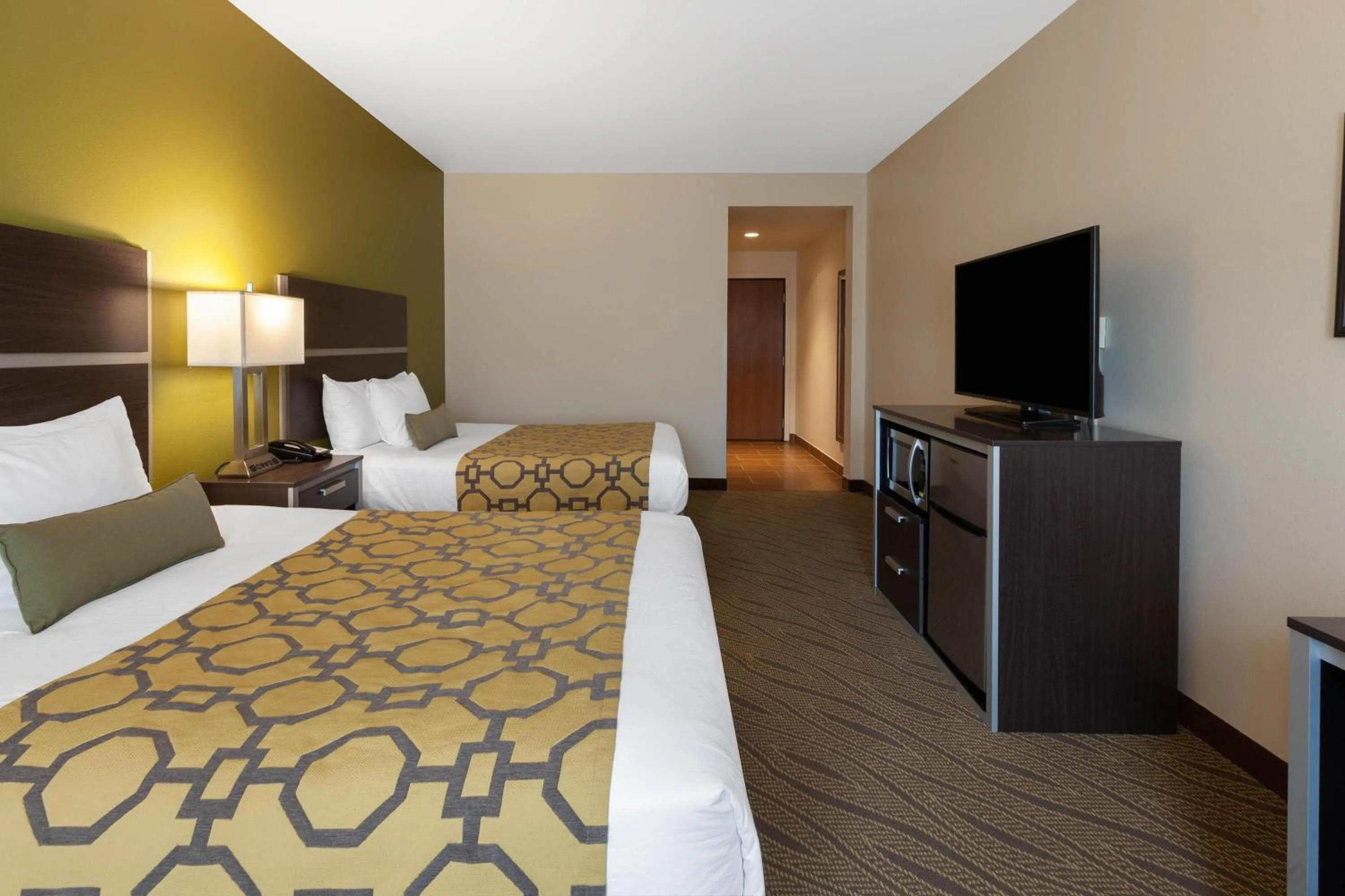 Bedroom, Bed in Baymont by Wyndham Beulah