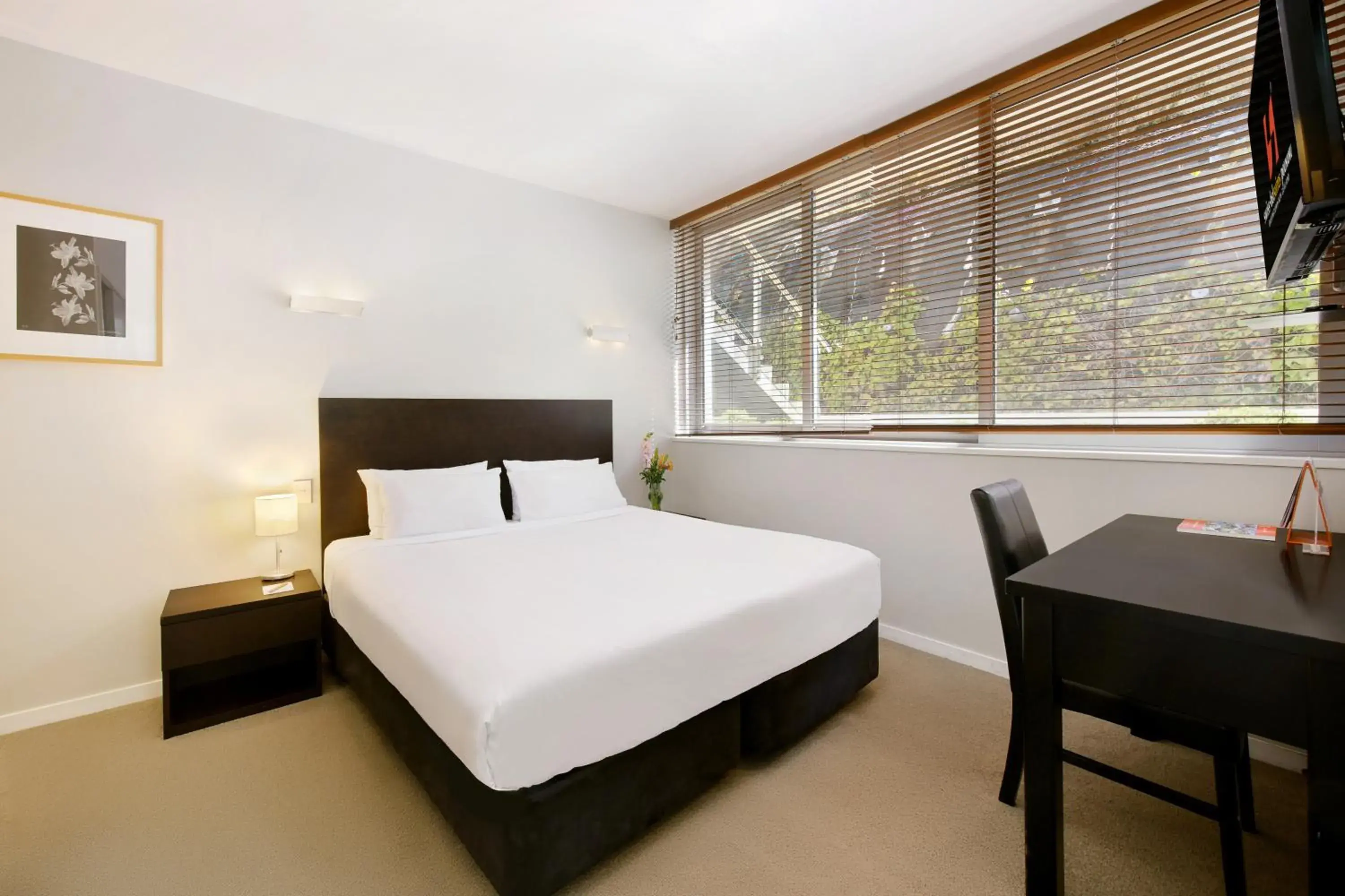 Bedroom, Bed in Swiss-Belsuites Pounamu Queenstown Bedroom, Bed in Swiss-Belsuites Pounamu Queenstown
