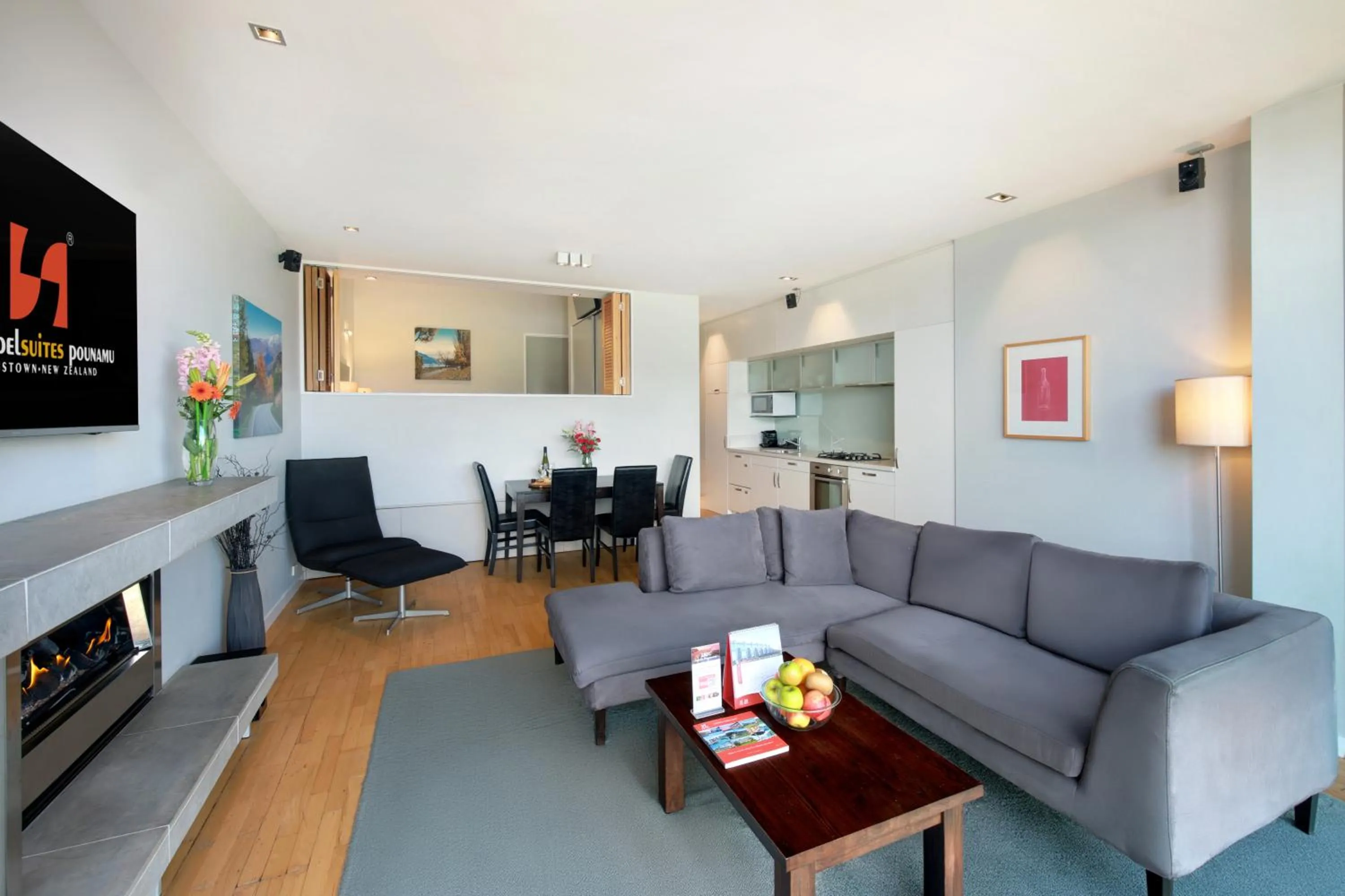 Living room in Swiss-Belsuites Pounamu Queenstown