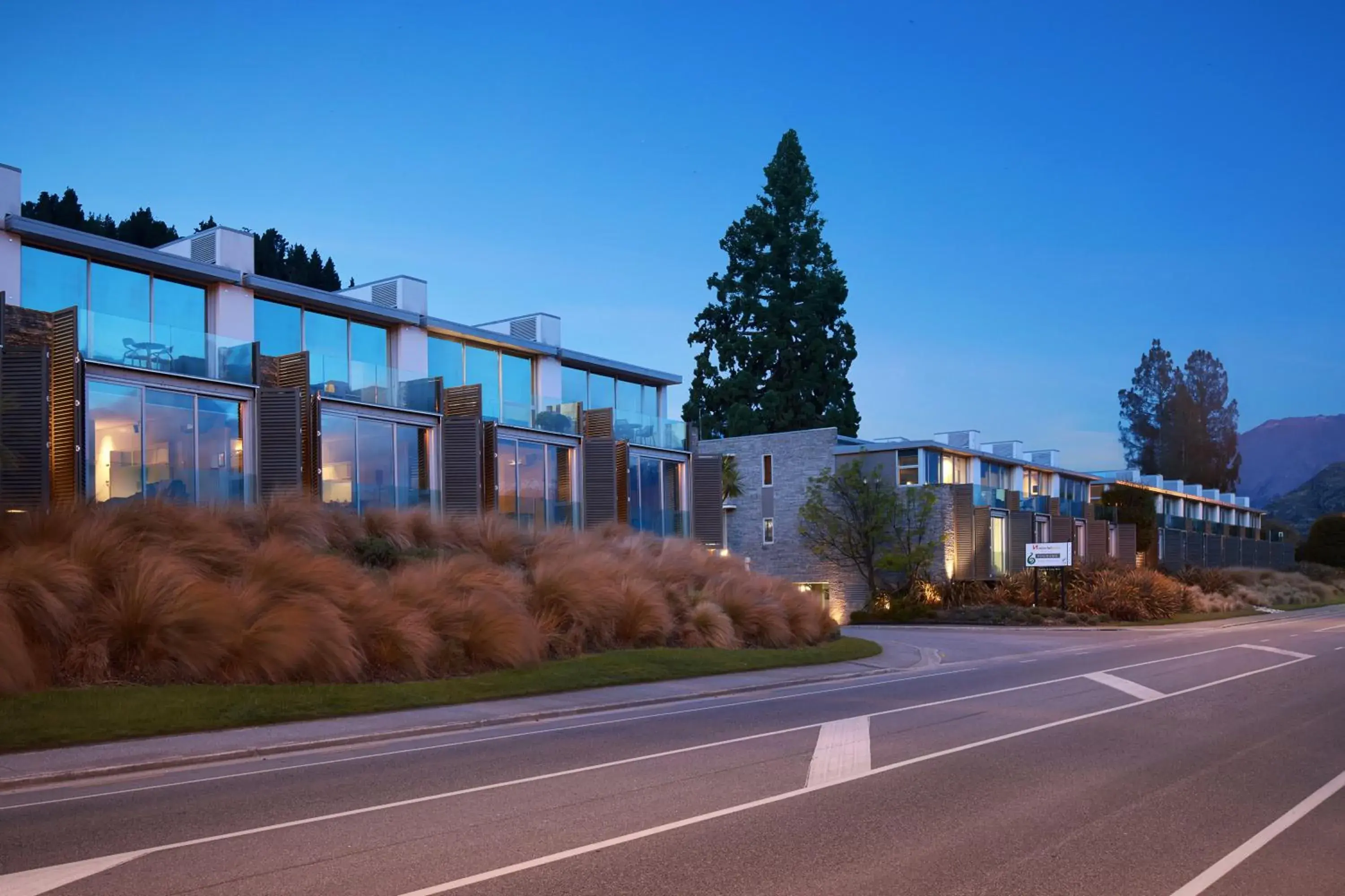 Property building in Swiss-Belsuites Pounamu Queenstown Property building in Swiss-Belsuites Pounamu Queenstown